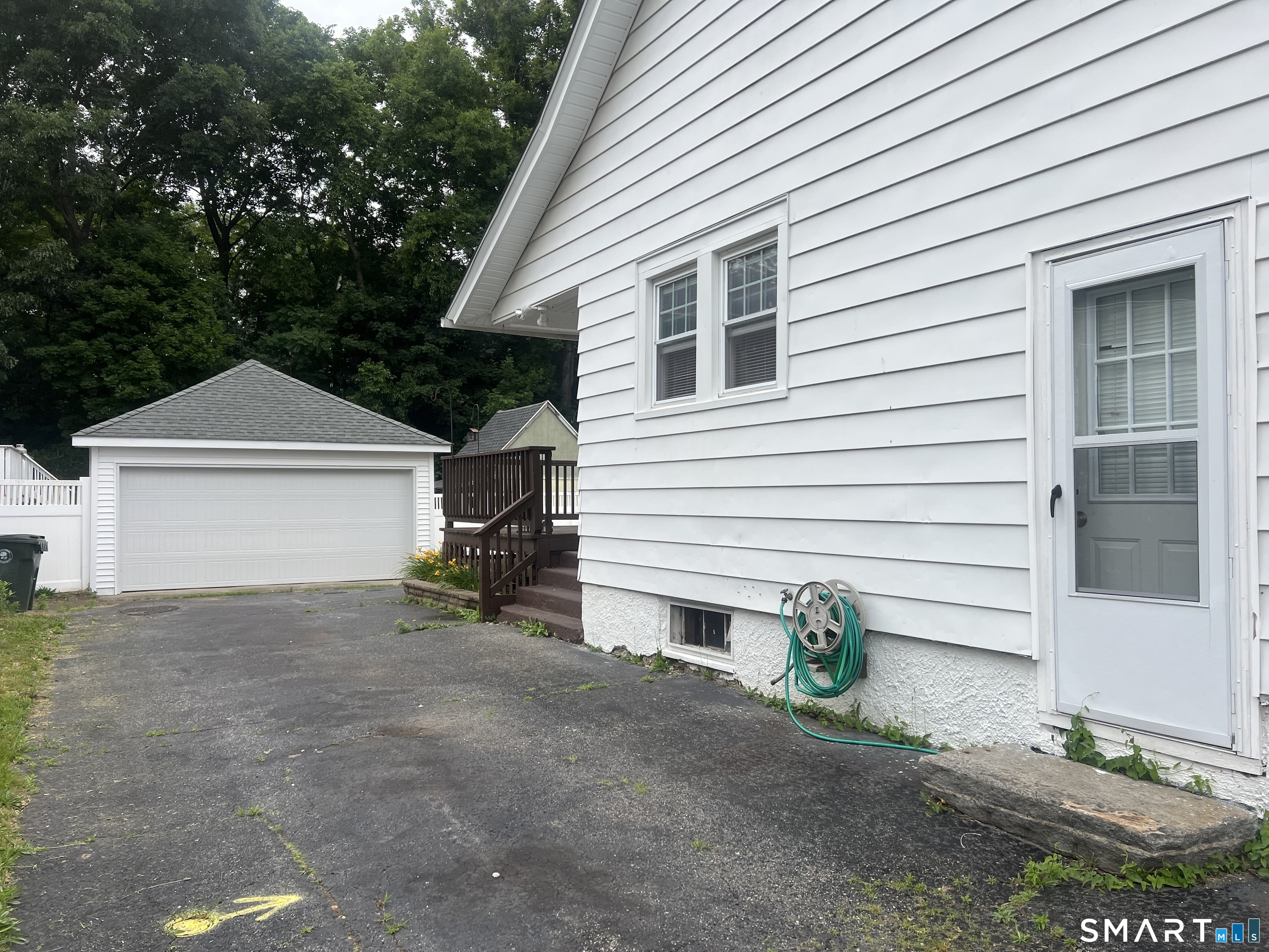 39 Geer Avenue photo 19
