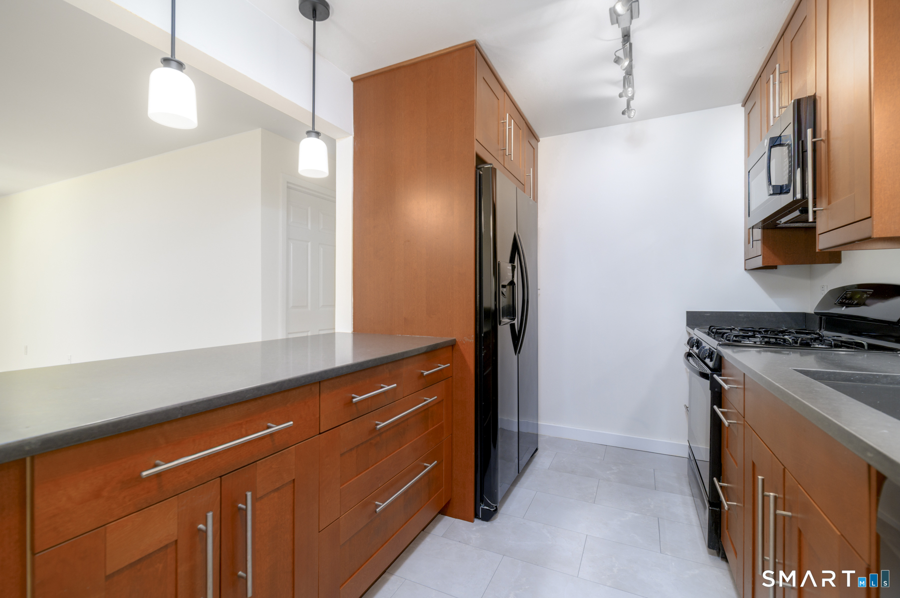 160 Fairfield Woods Road Unit #66 photo 11