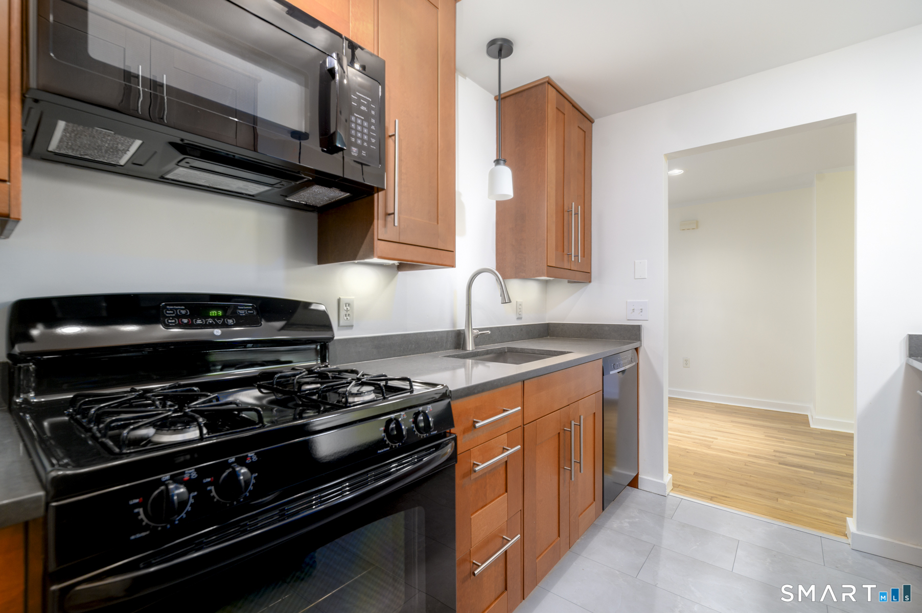 160 Fairfield Woods Road Unit #66 photo 12