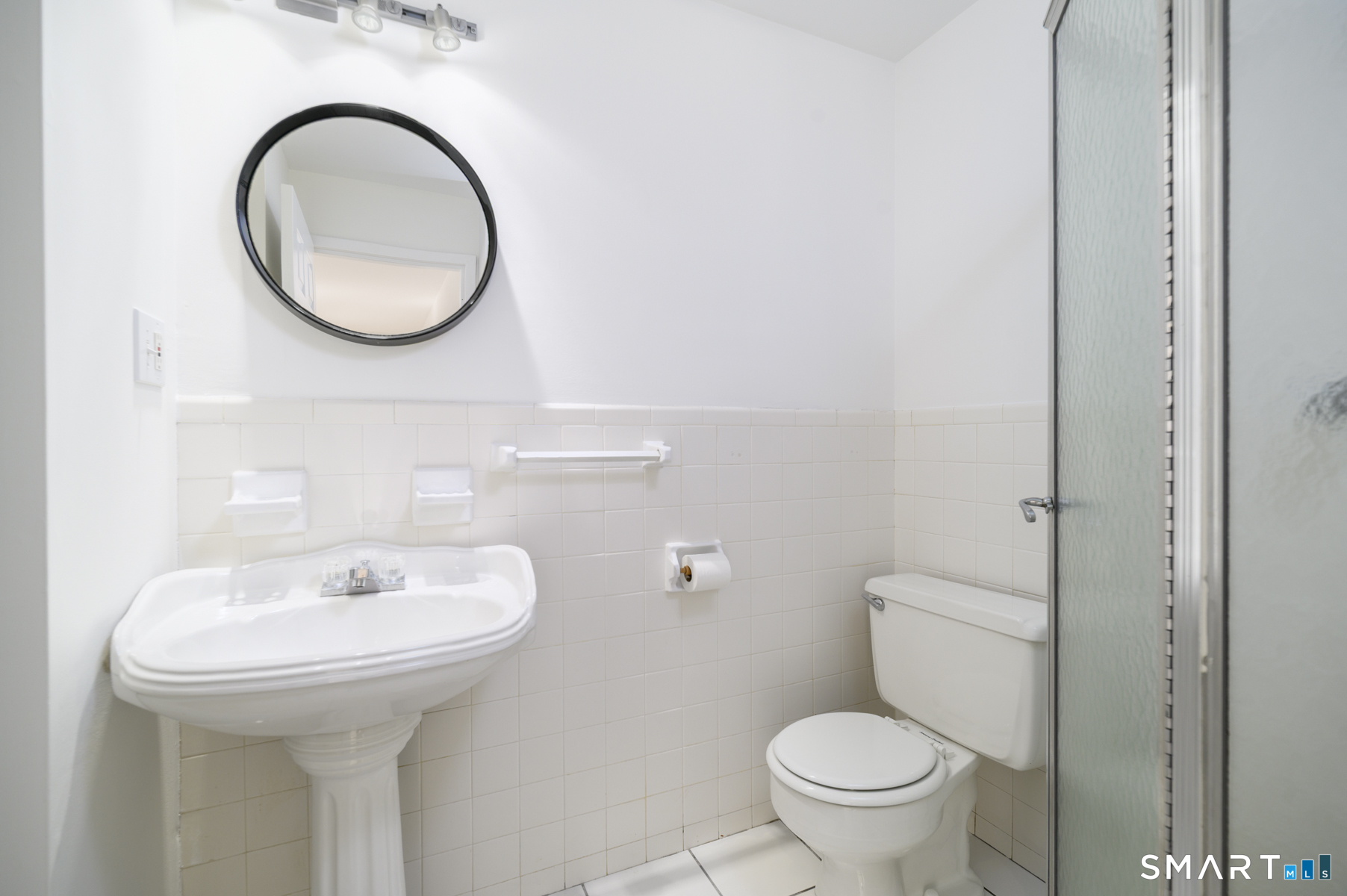 160 Fairfield Woods Road Unit #66 photo 19