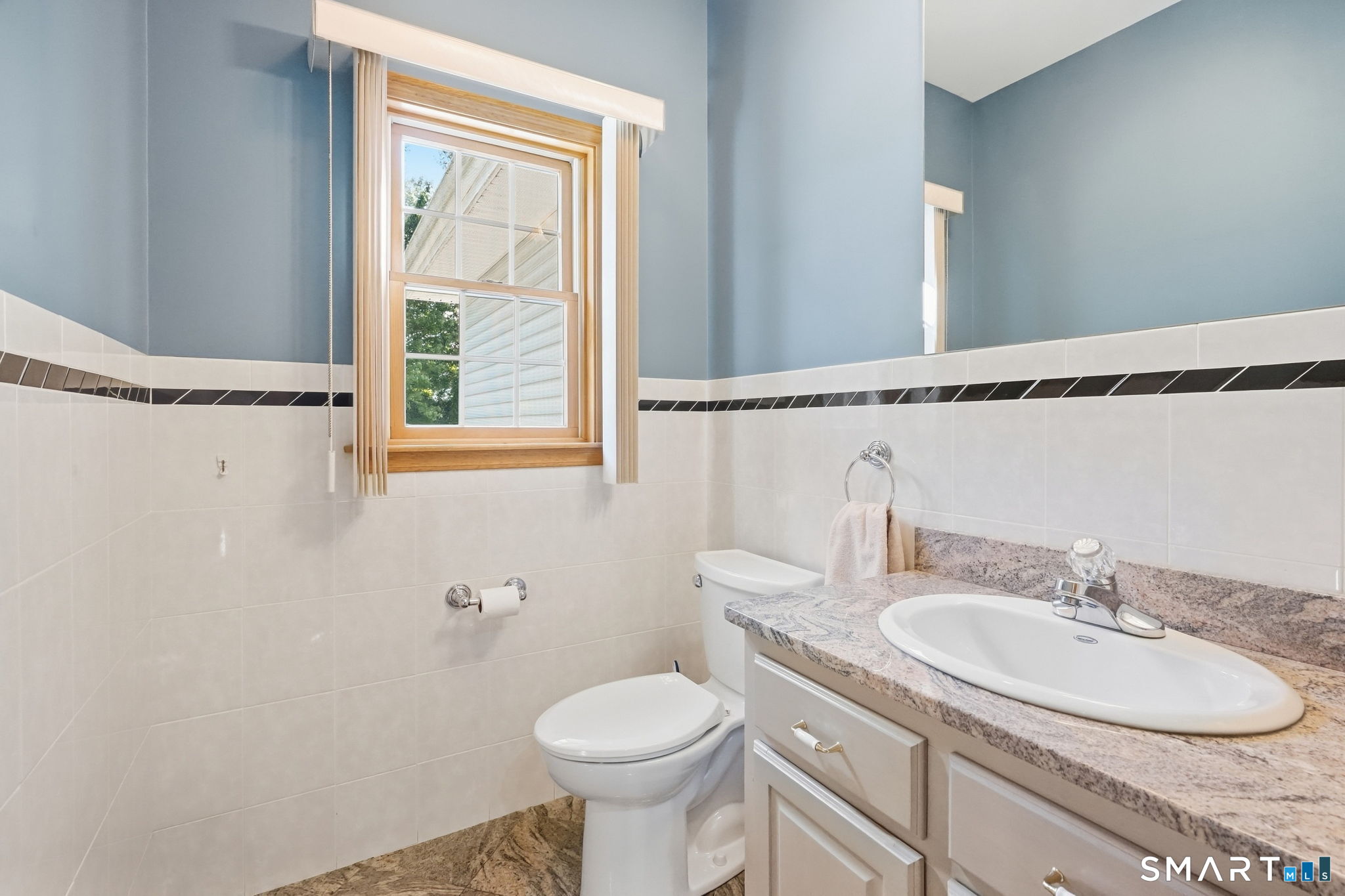 35 Gilbert Lane photo 17