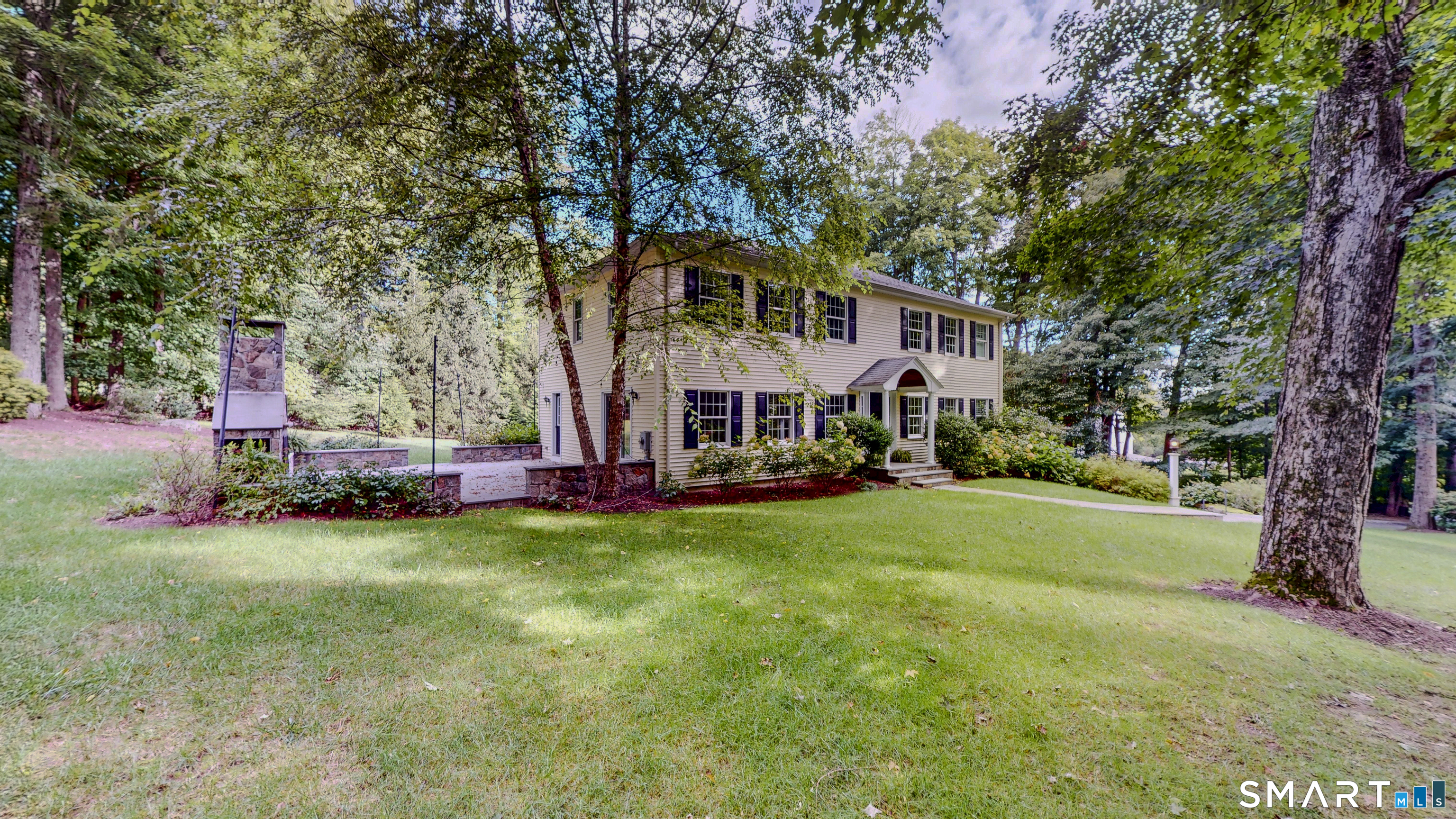 463 White Oak Shade Road, New Canaan, Connecticut photo 2