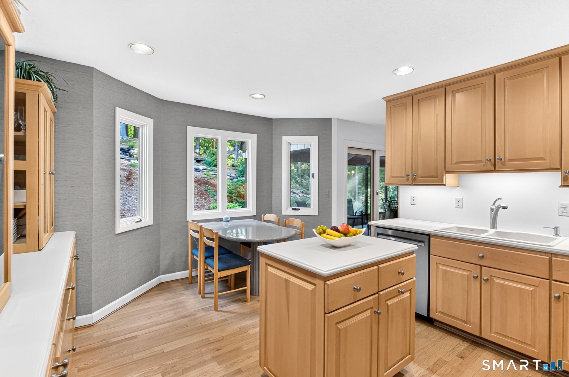 12 Hawley Hill Road photo 23