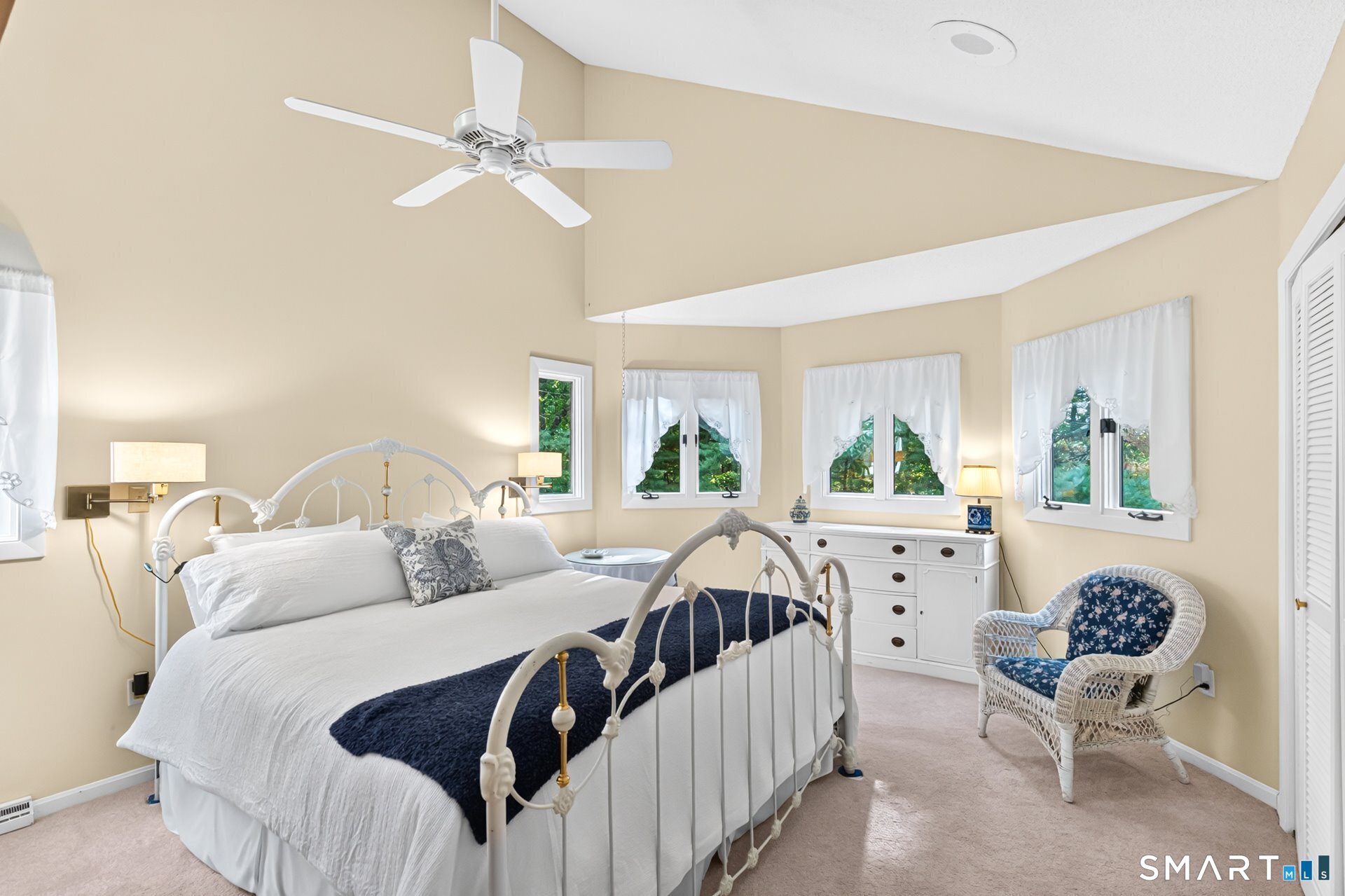 12 Hawley Hill Road photo 29