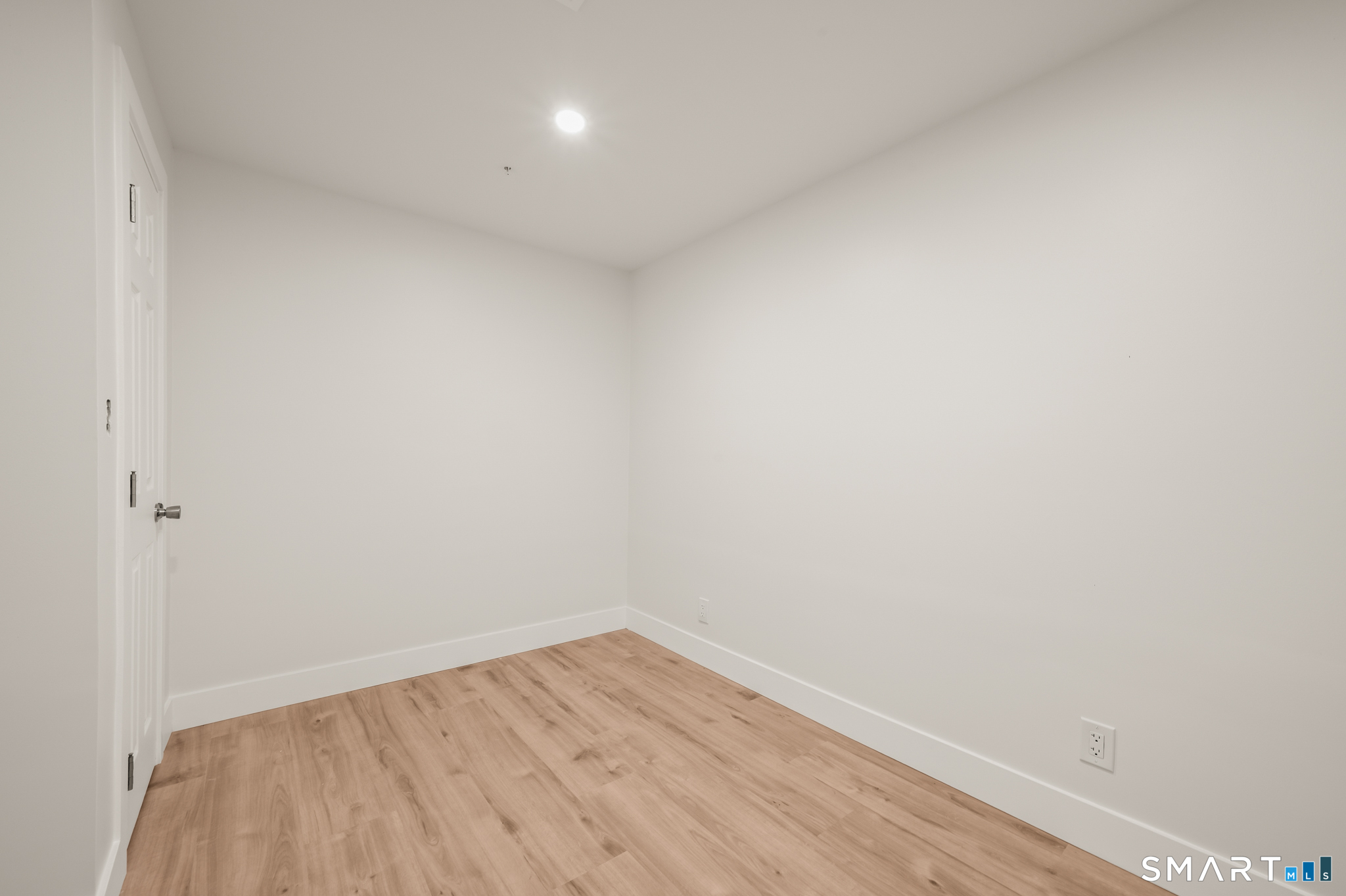 542 Main Street Unit #2B photo 6
