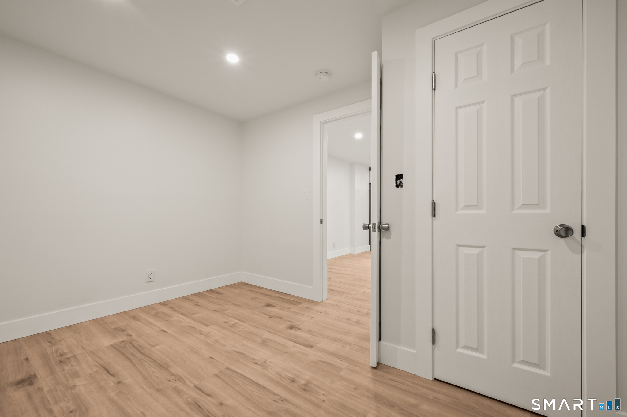 542 Main Street Unit #2B photo 8