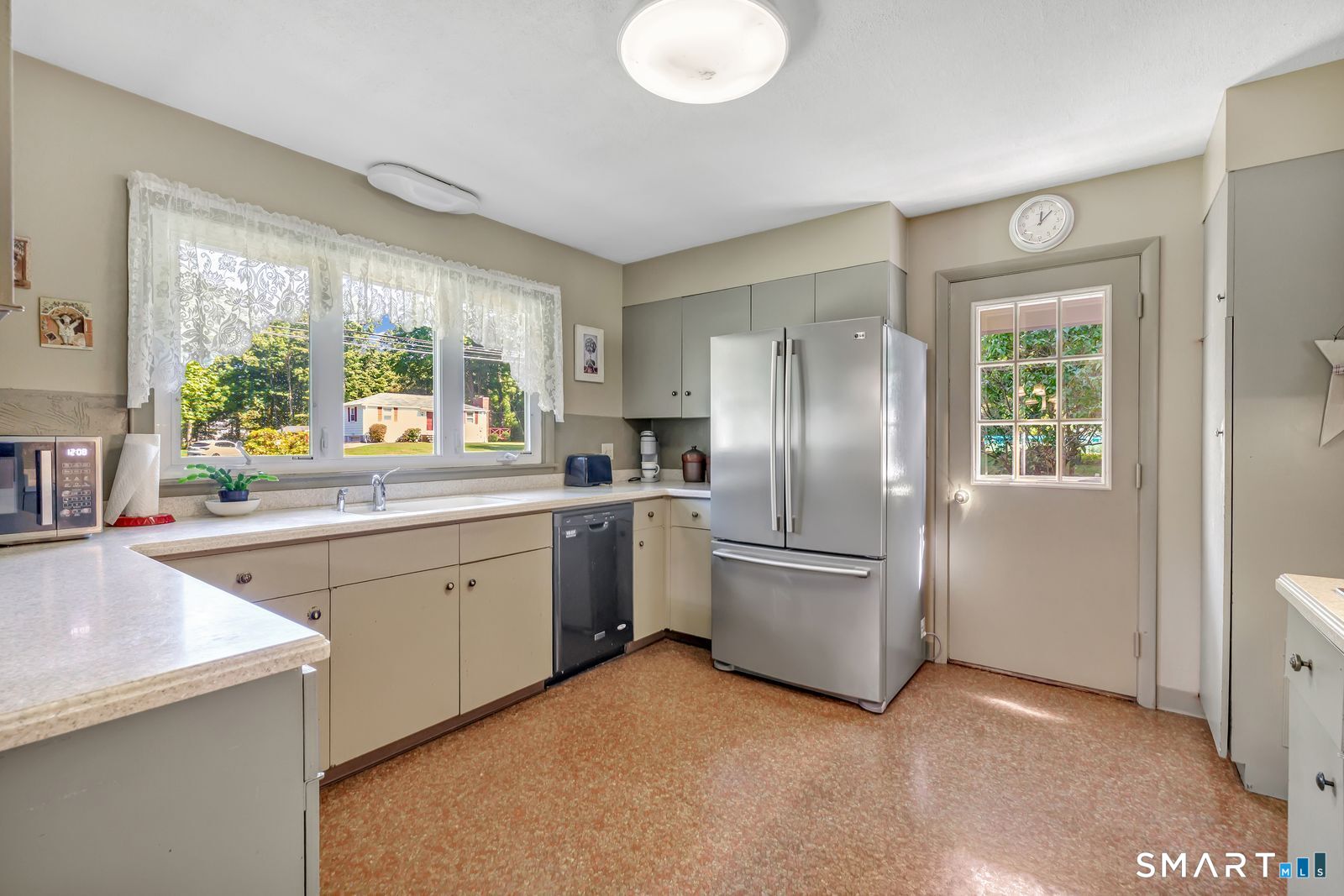 531 Blacks Road photo 14