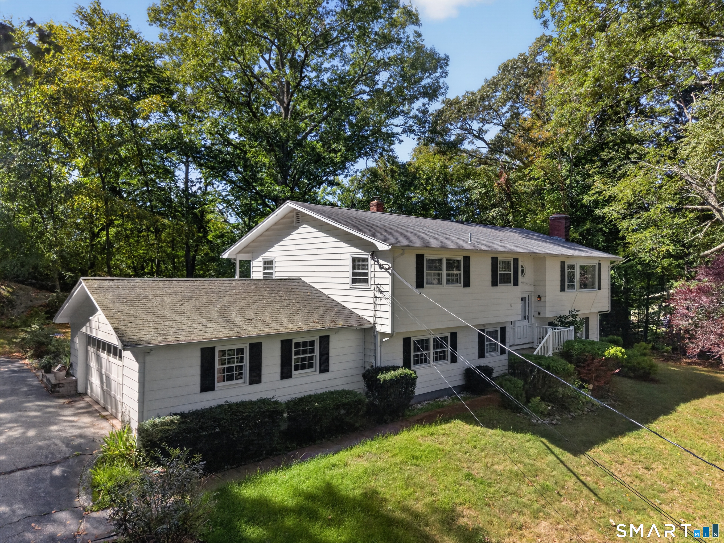 Photo 1 of Single family home for sale at 35 Inchcliffe Dr, Gales Ferry, CT 06335 | MLS# 24209464 | Listing updated on 2026-09-24