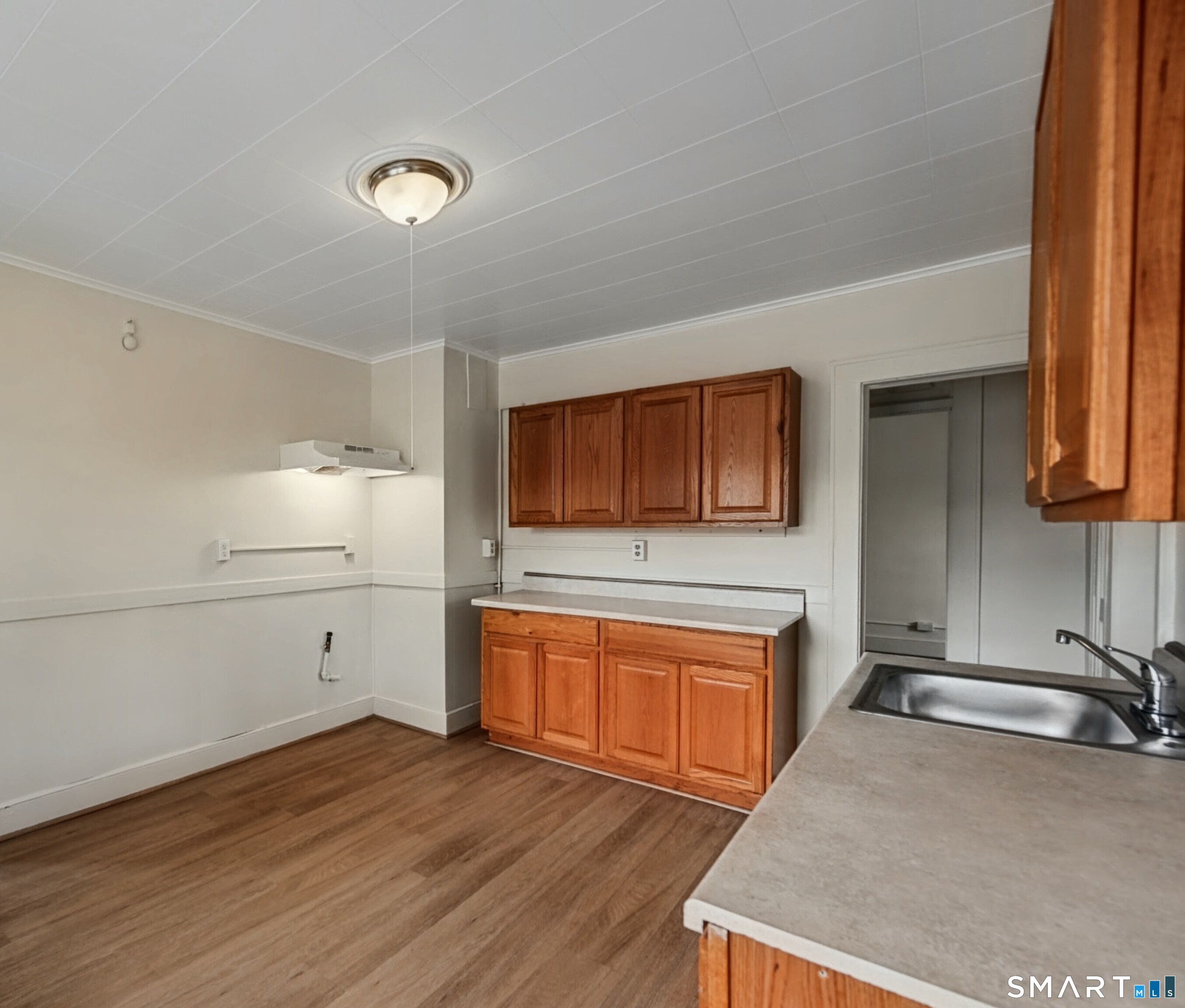 Photo 4 of House for sale at 32 Wood St, Meriden, CT 06451 | MLS# 24206704 | Listing updated on 2026-10-02