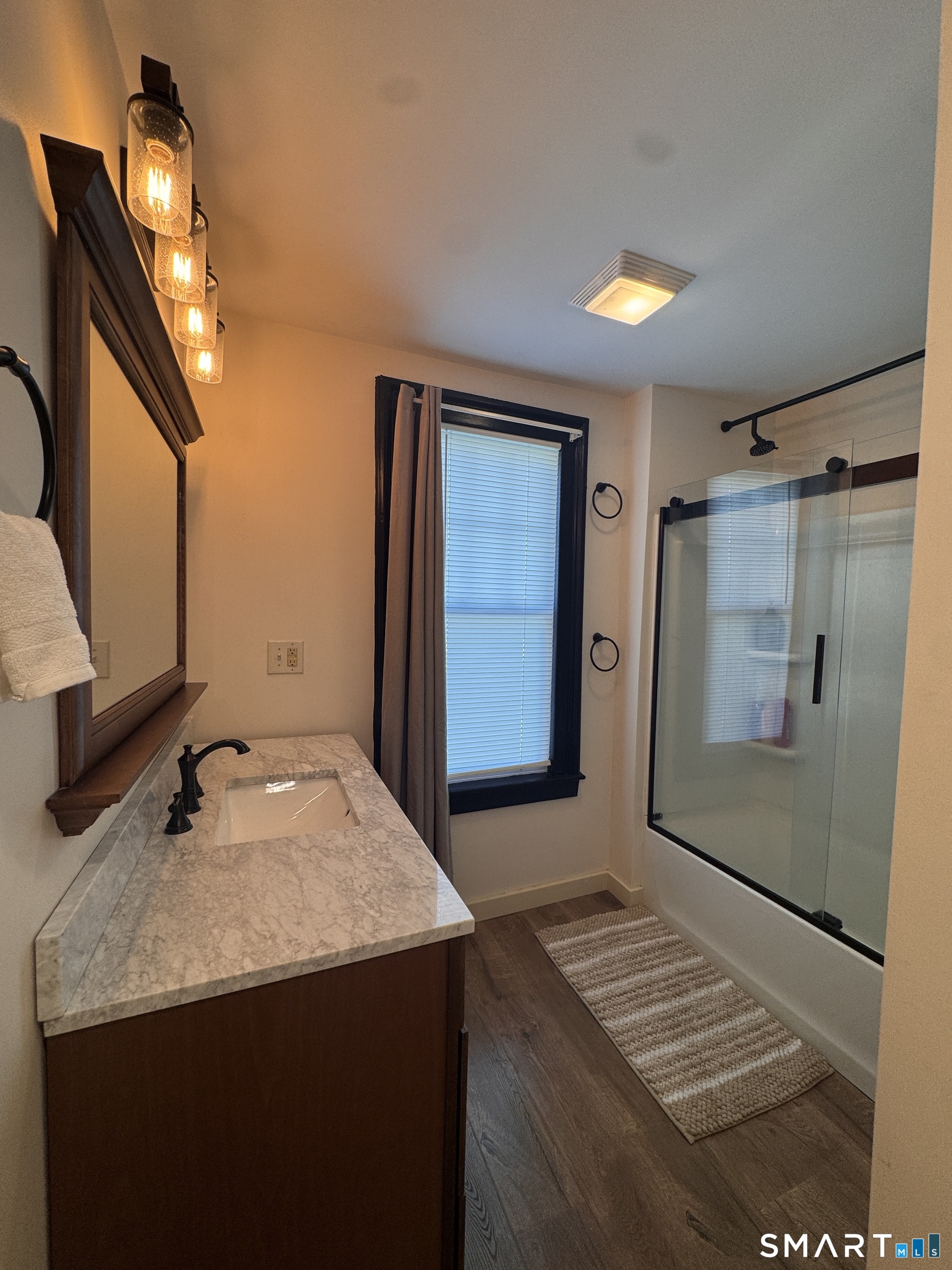 54 Chestnut Street photo 16