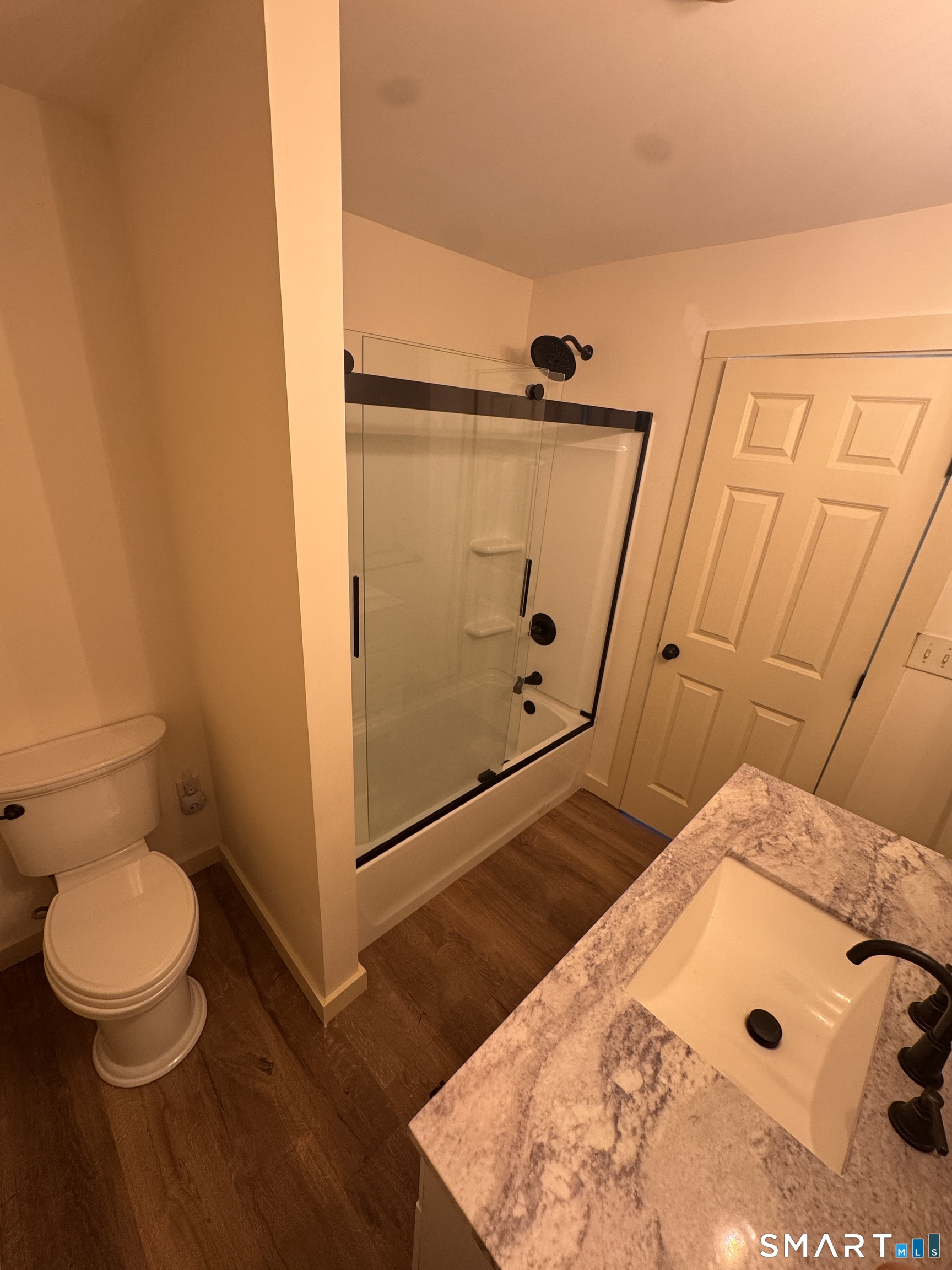 54 Chestnut Street photo 13