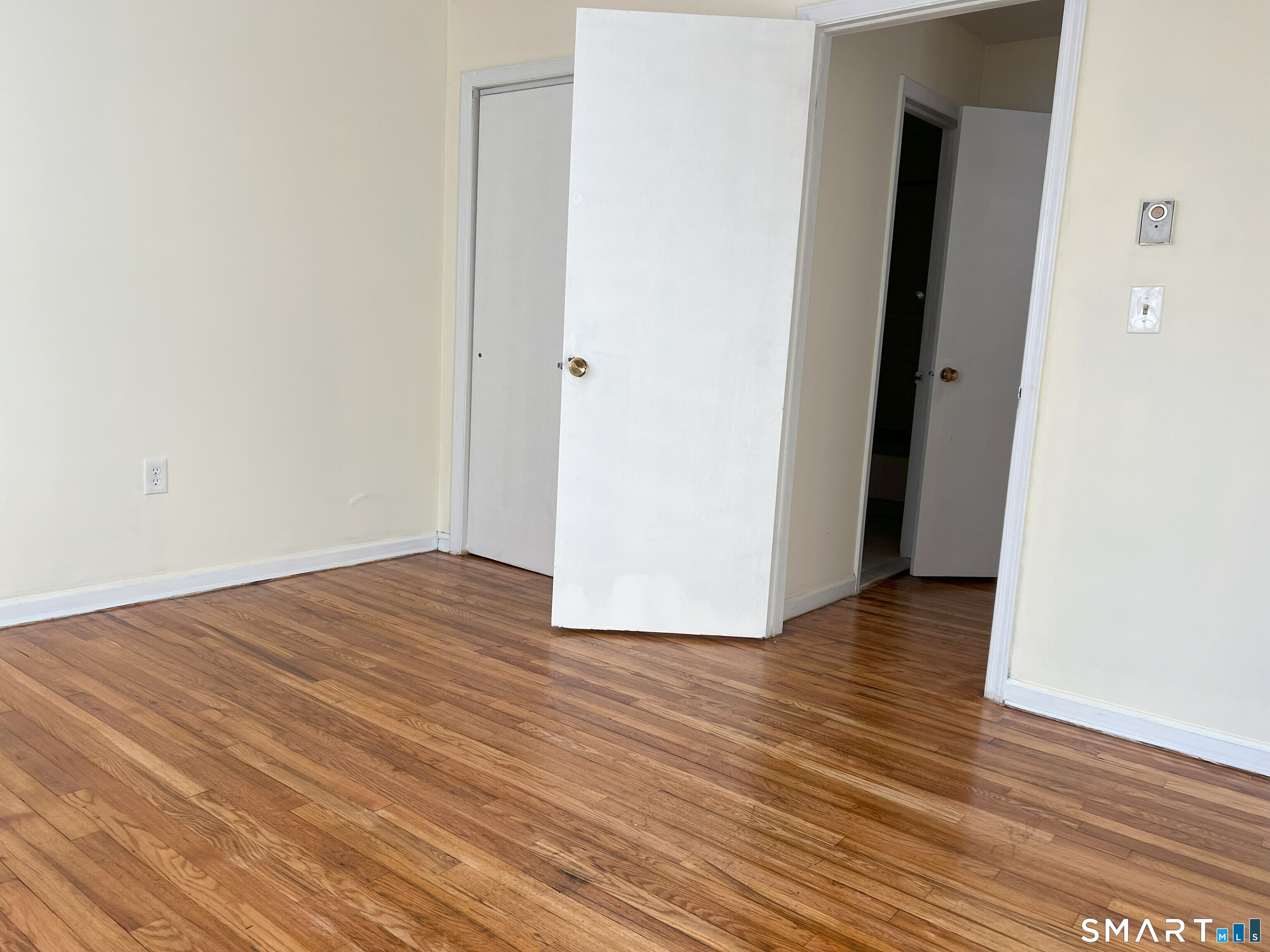1044 Campwelll Avenue Unit #4A photo 5