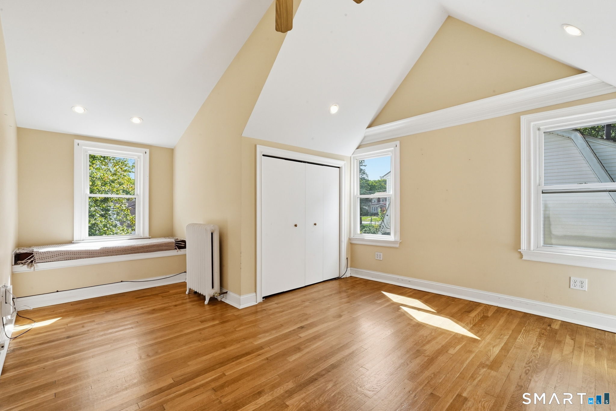 424 Commonwealth Avenue photo 16