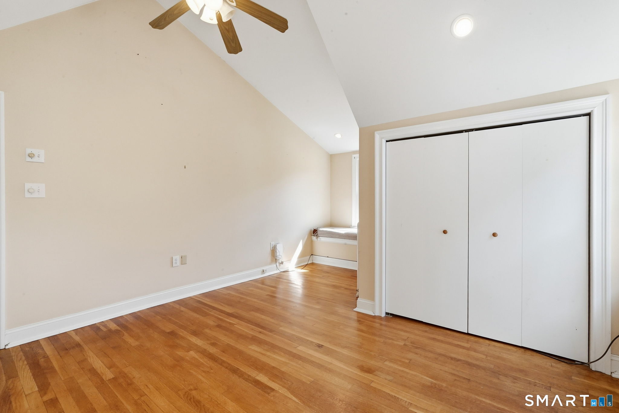 424 Commonwealth Avenue photo 17
