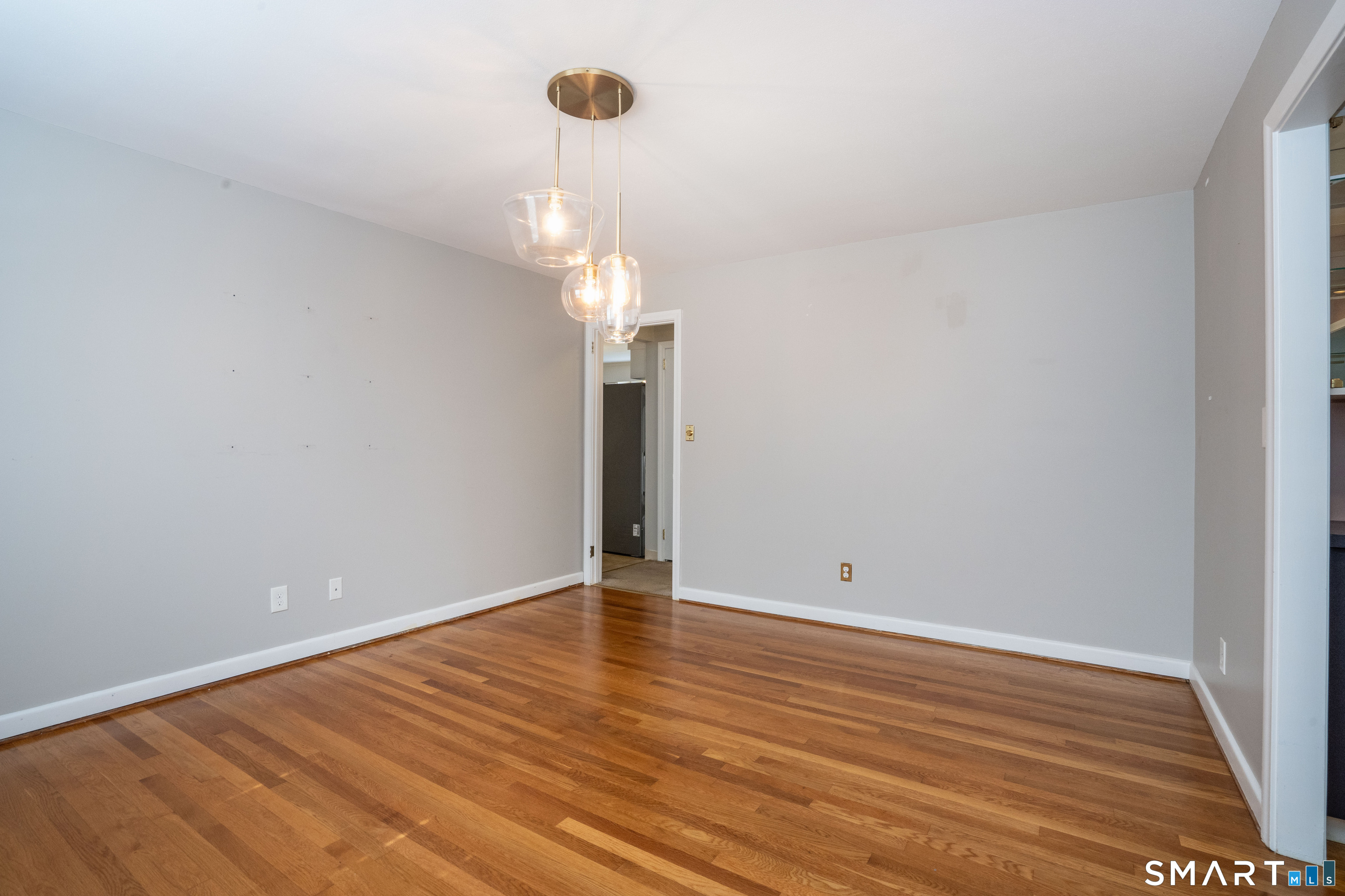157 Quaker Lane South photo 10