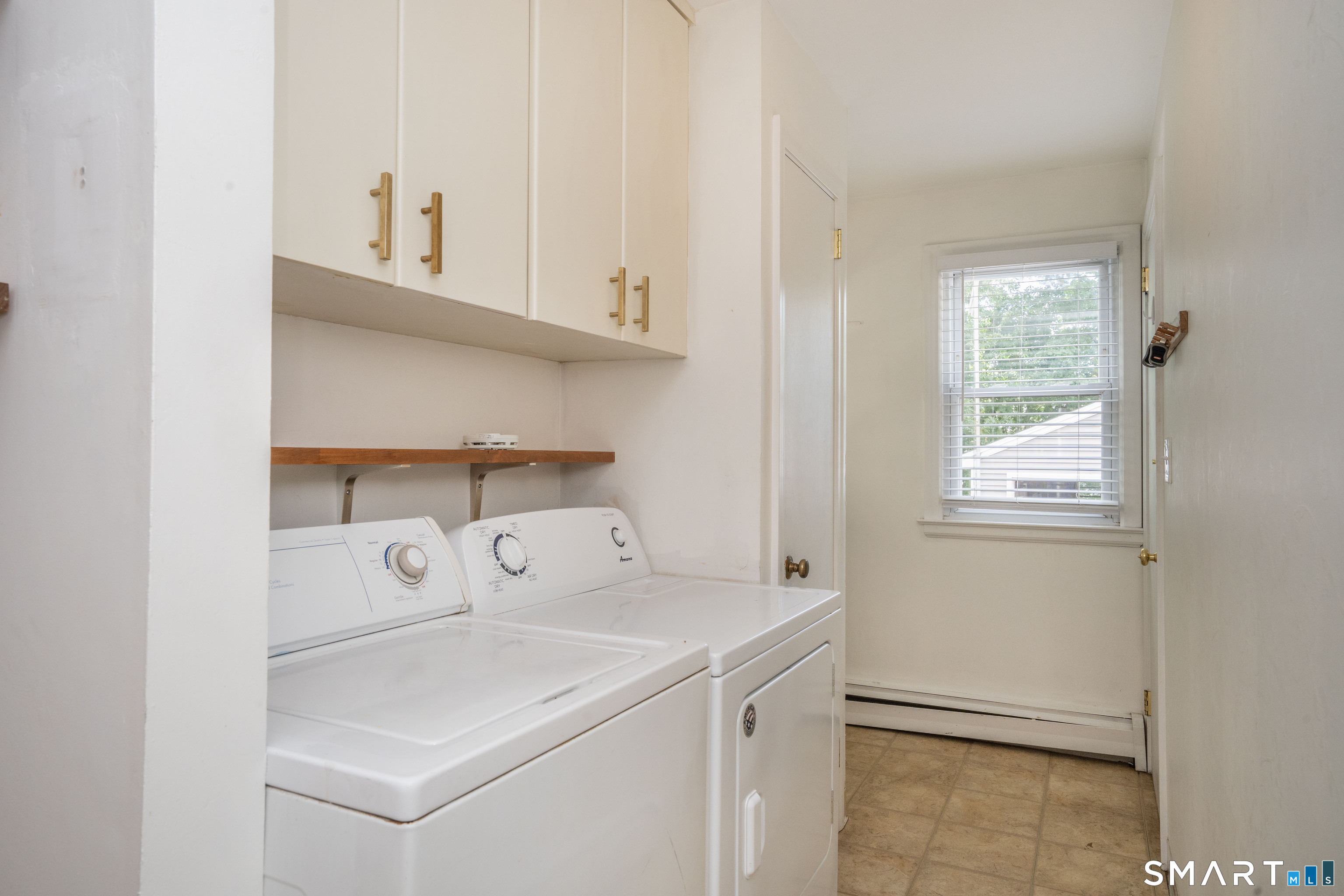 157 Quaker Lane South photo 15