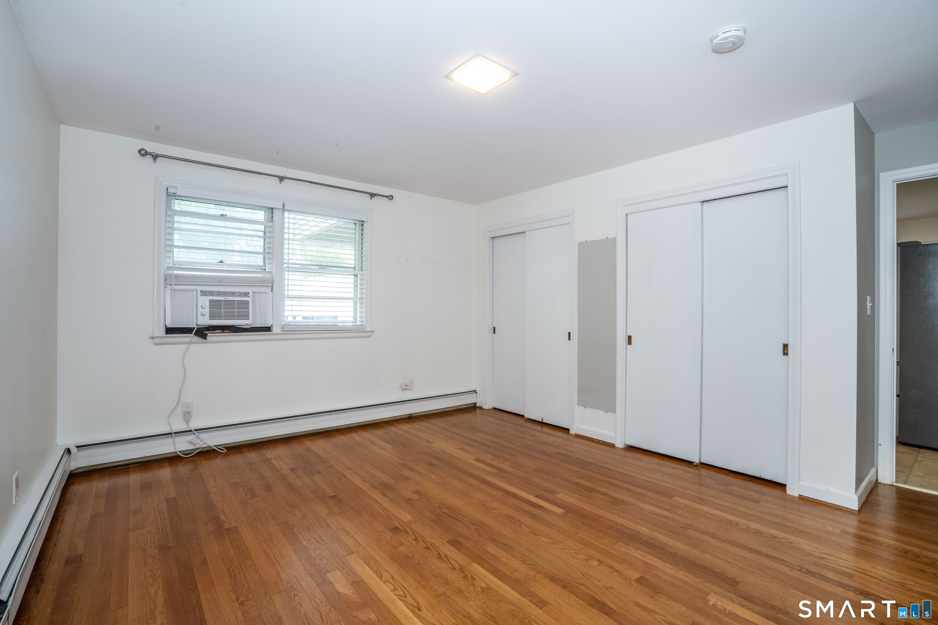 157 Quaker Lane South photo 16