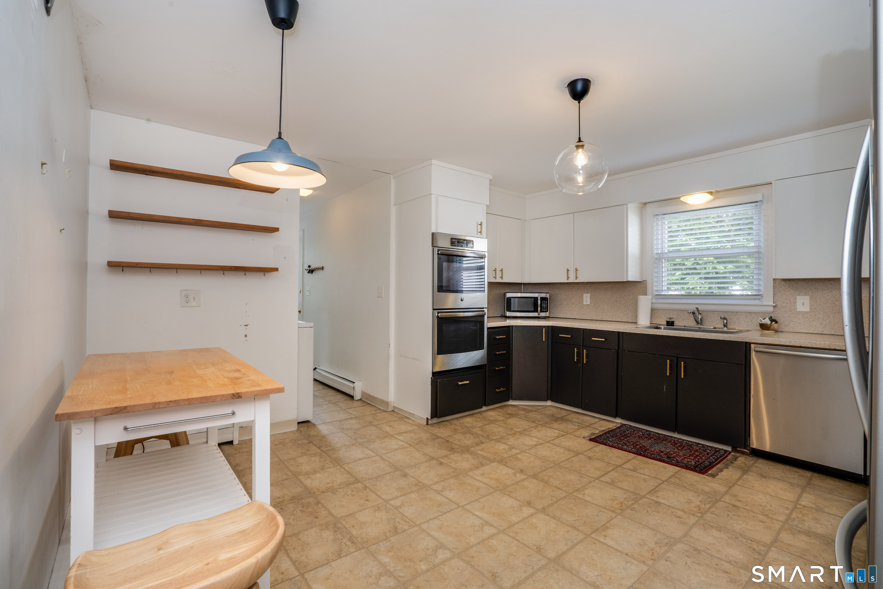 157 Quaker Lane South photo 14