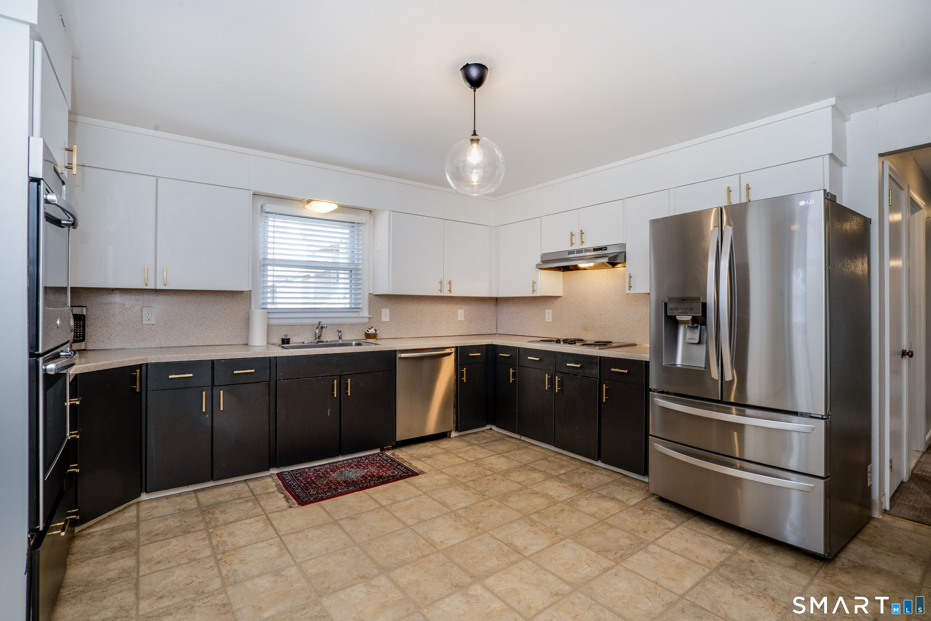 157 Quaker Lane South photo 11