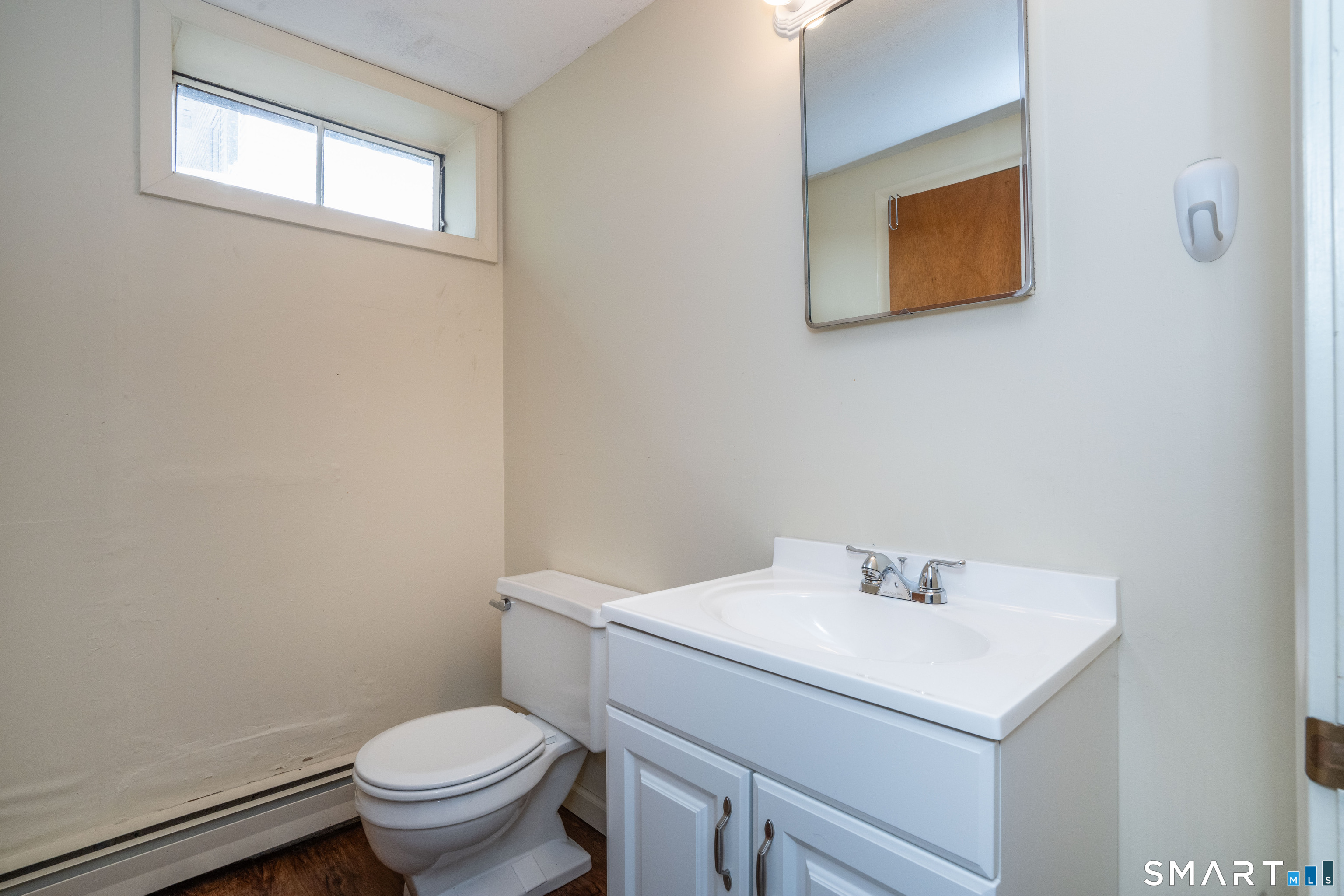 157 Quaker Lane South photo 24