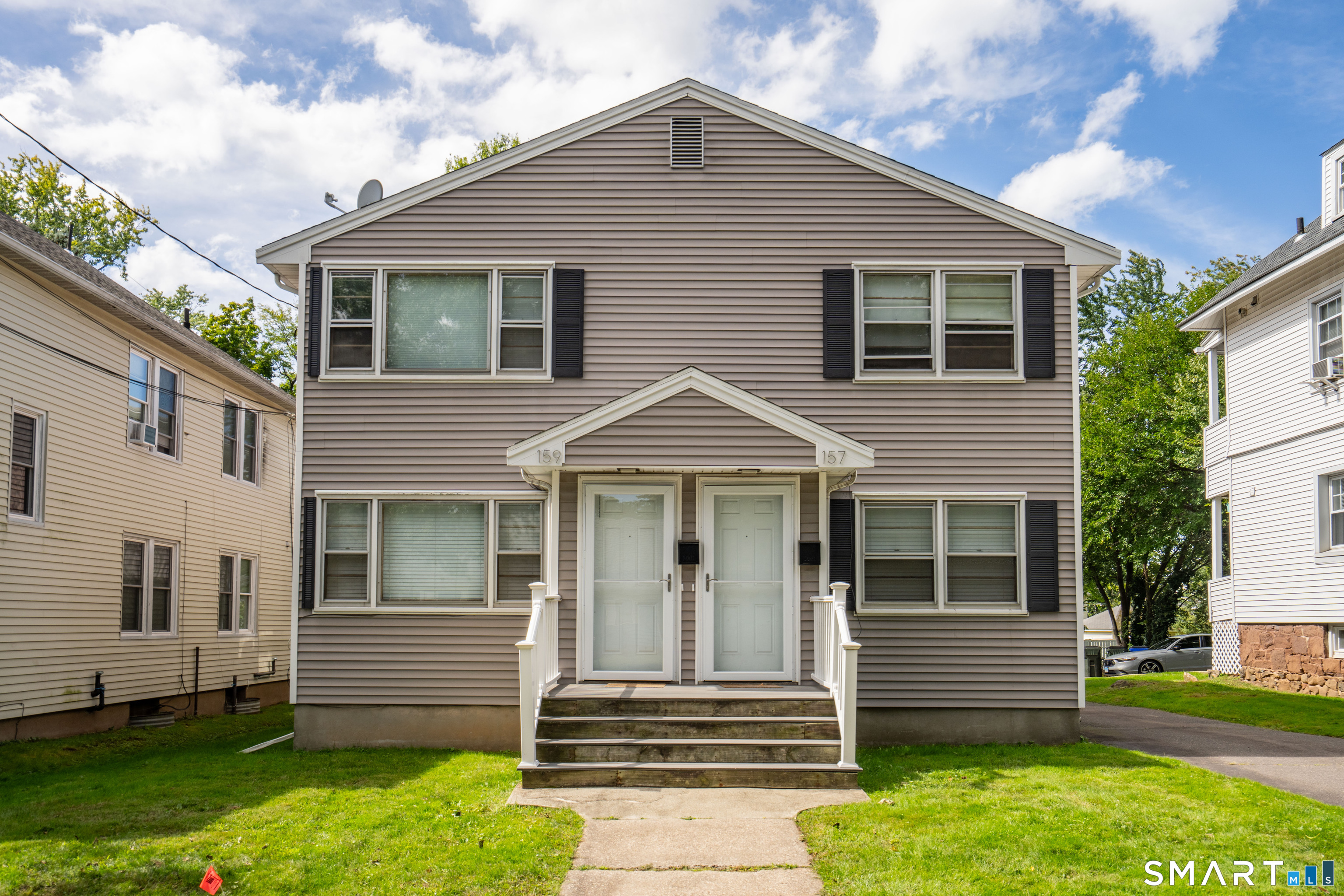 157 Quaker Lane South photo 27