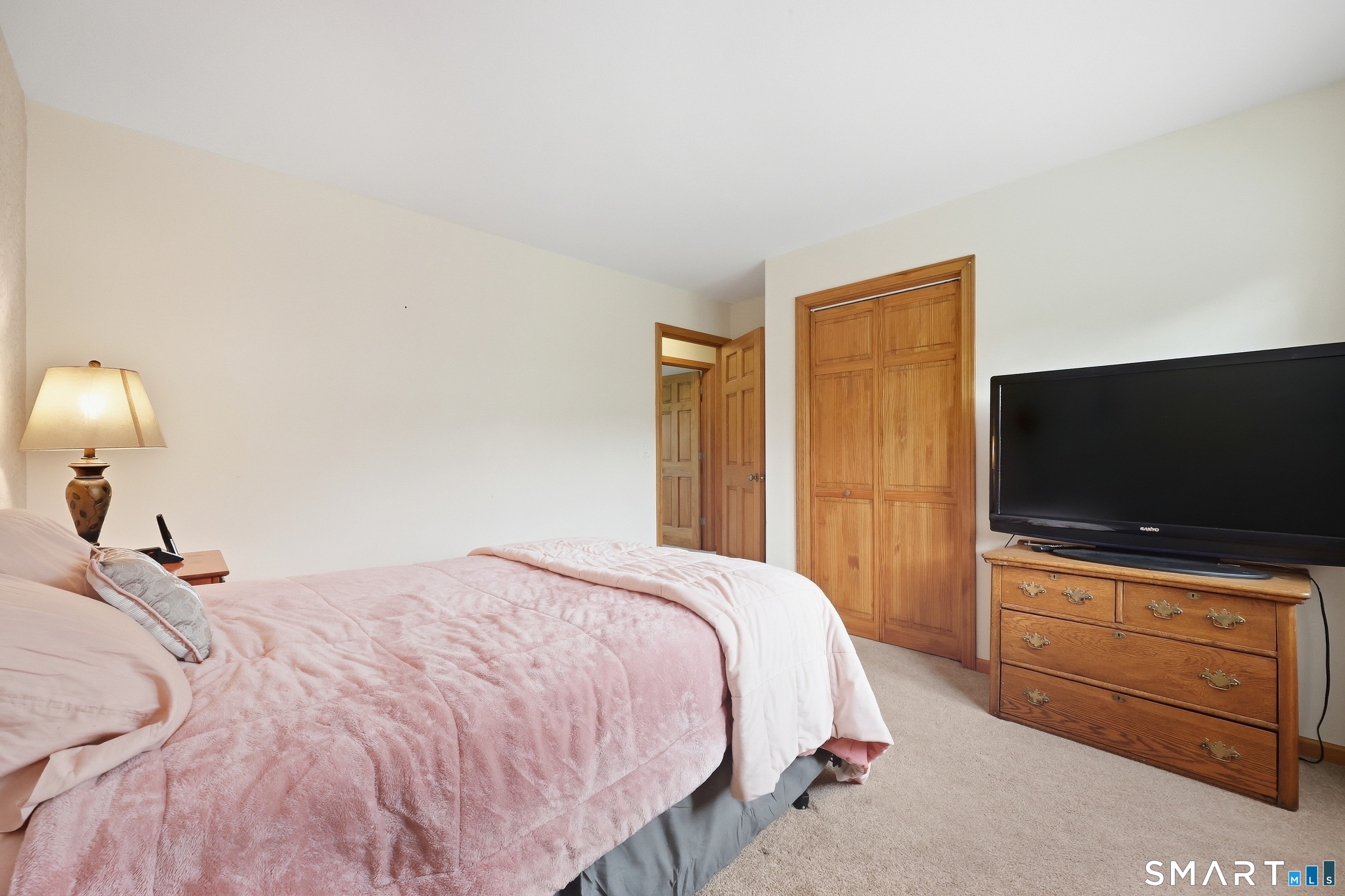 62 Castlewood Lane photo 32