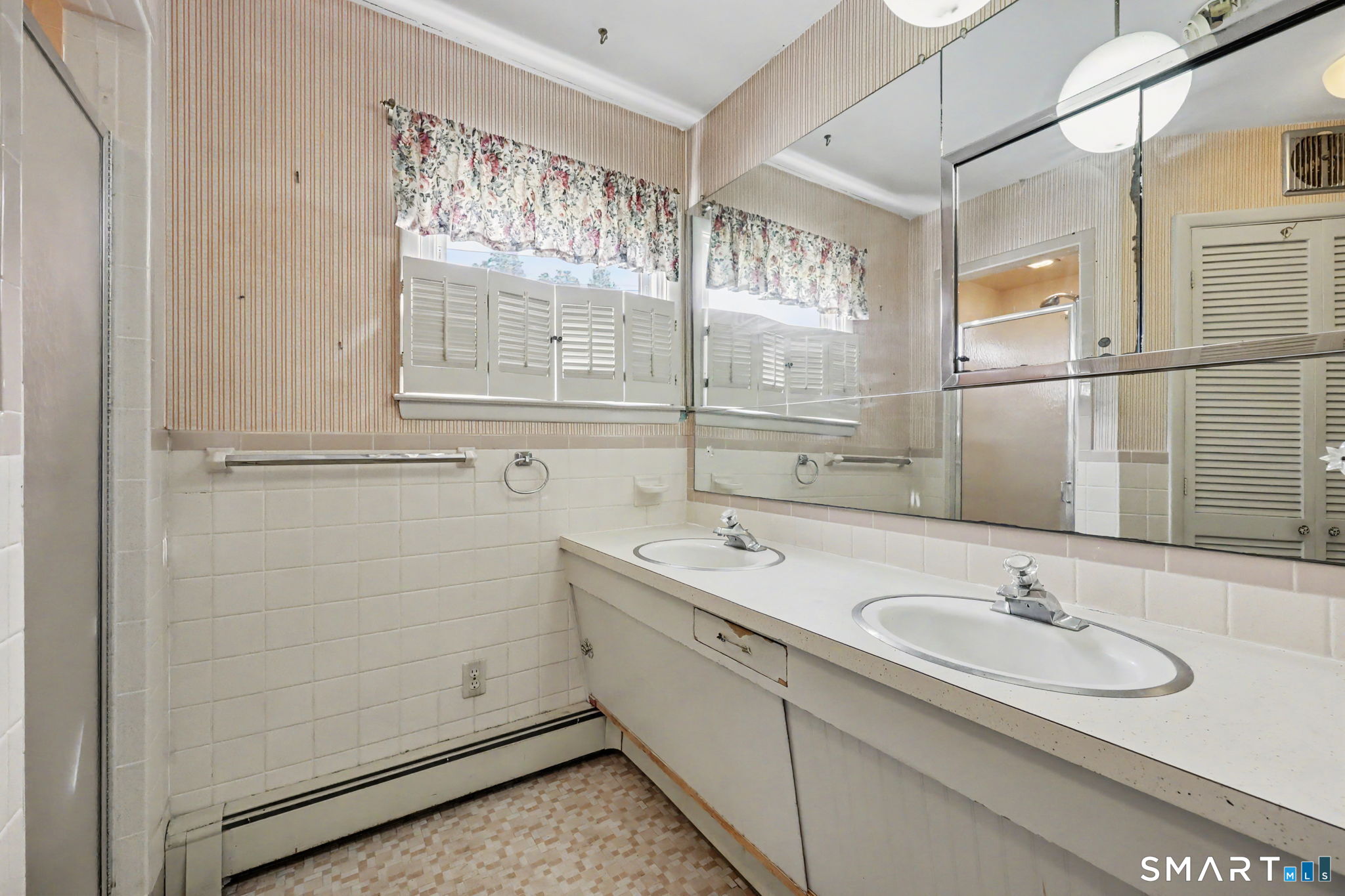 4 Johns Road photo 15