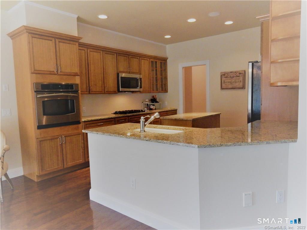 Foto 8 de Condominio en renta en 22 Terra Nova Circle #22, Westport, CT — $9,500/mes