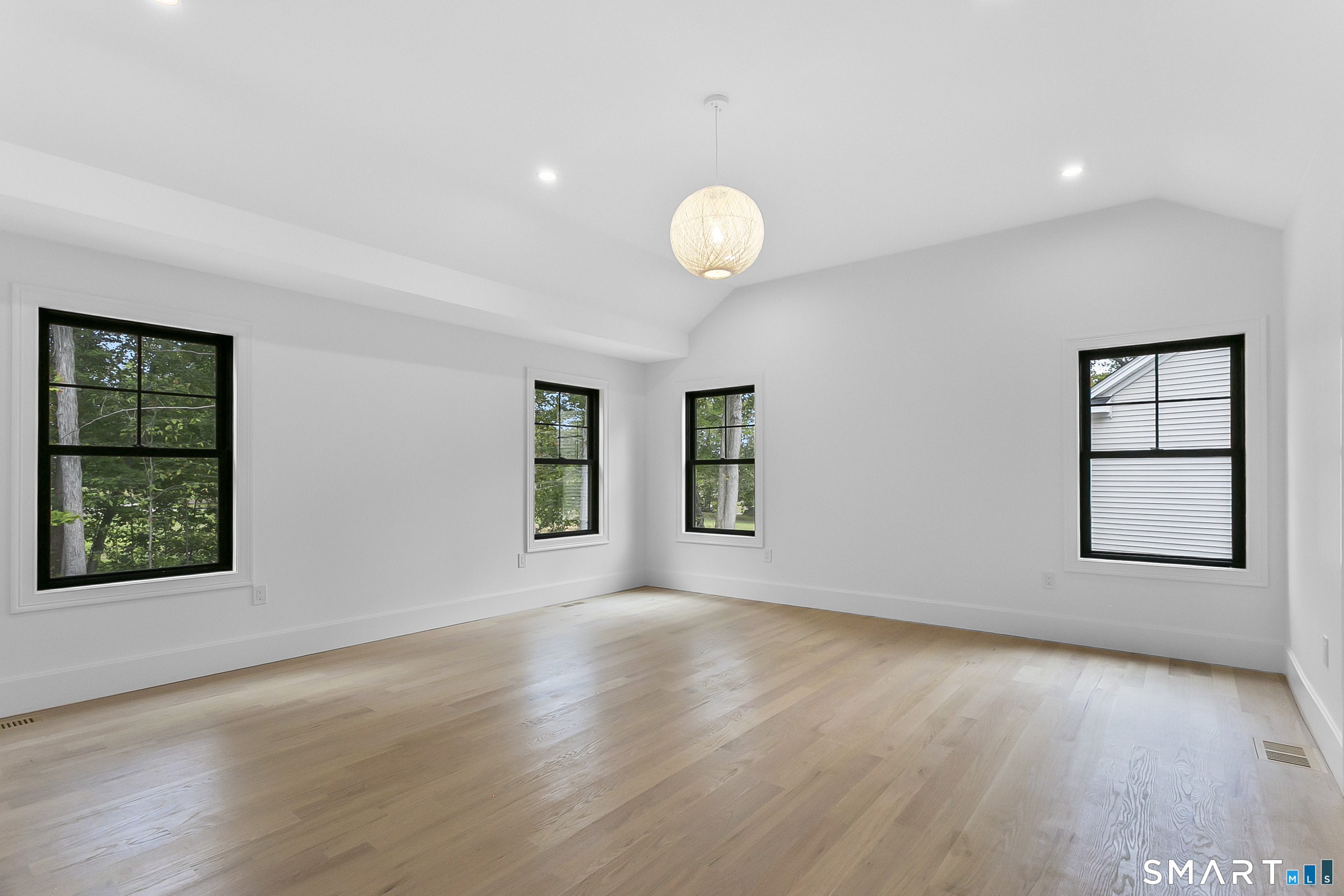90 Oronoque Hills Road photo 18