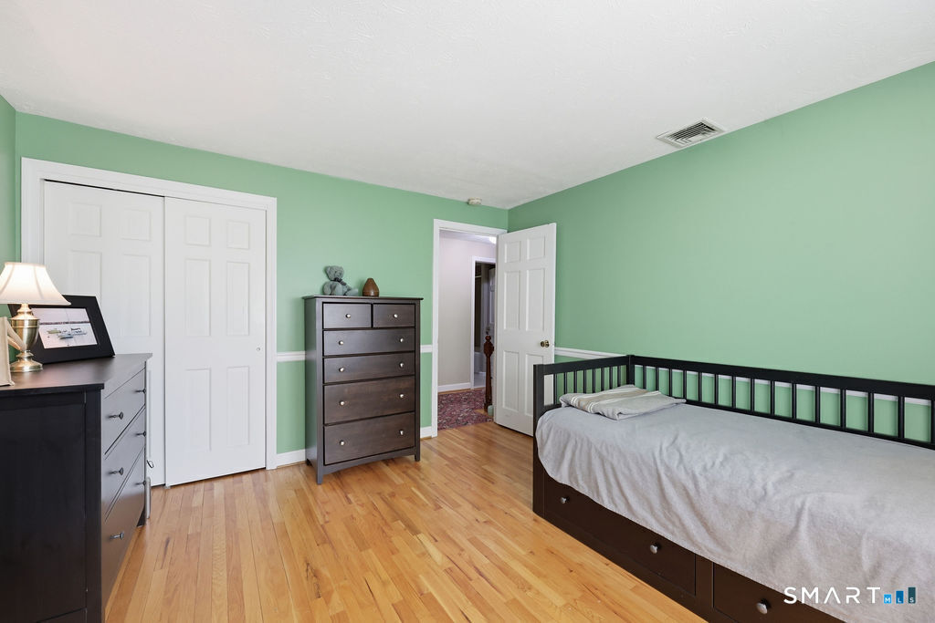 305 Eastbury Hill Road photo 19