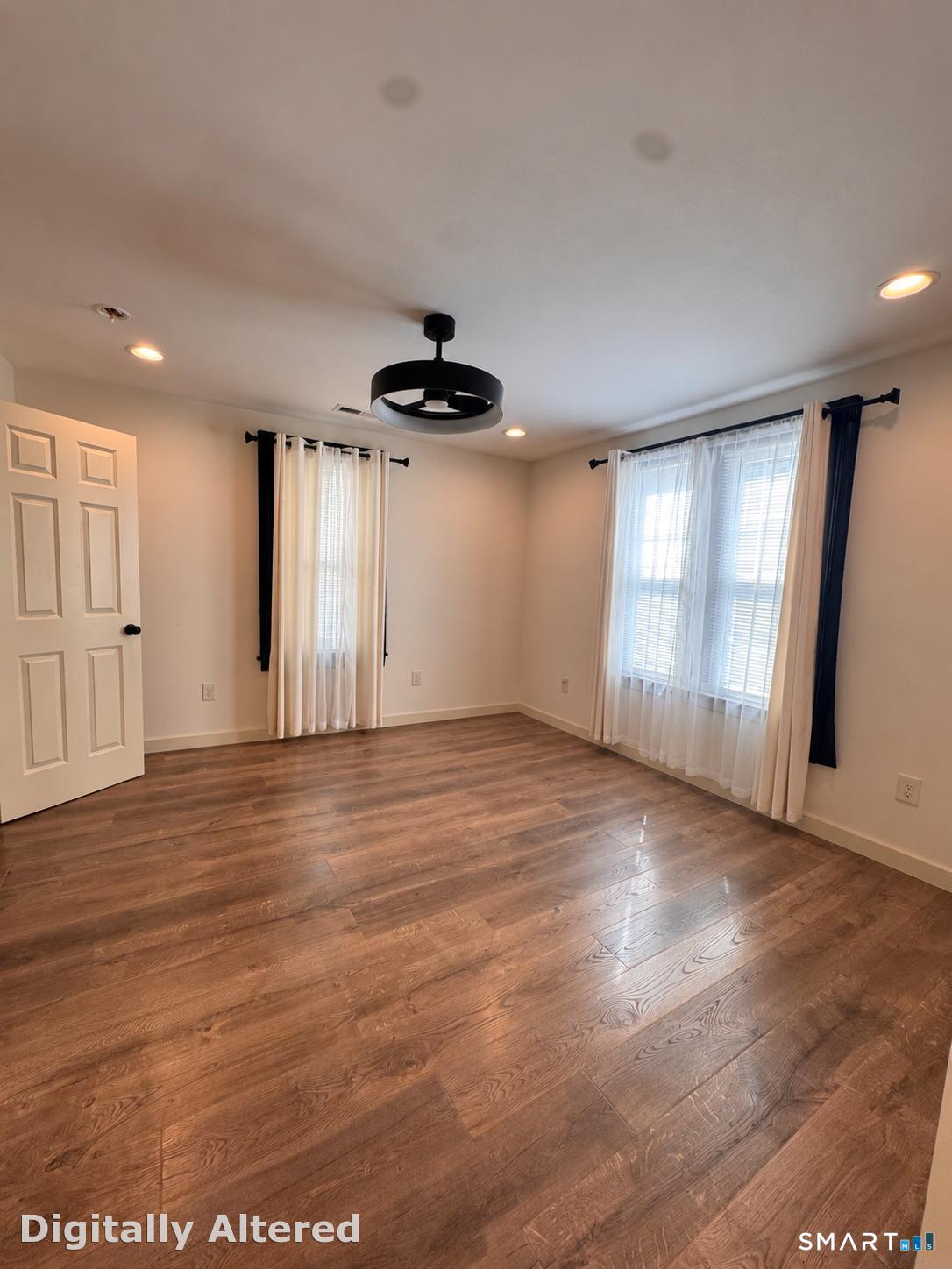 54 Chestnut Street photo 18
