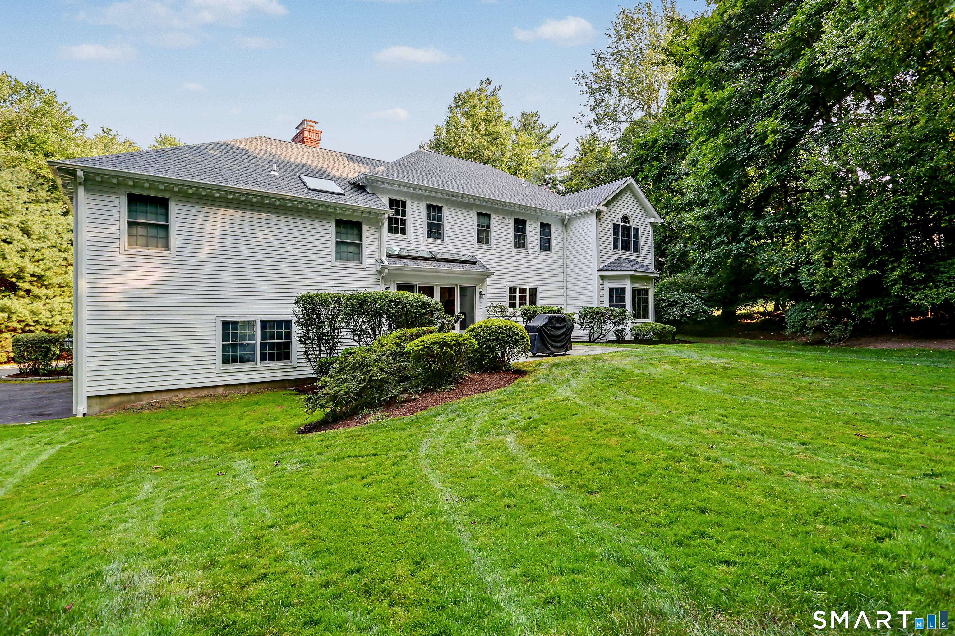 18 Bates Farm Lane photo 32