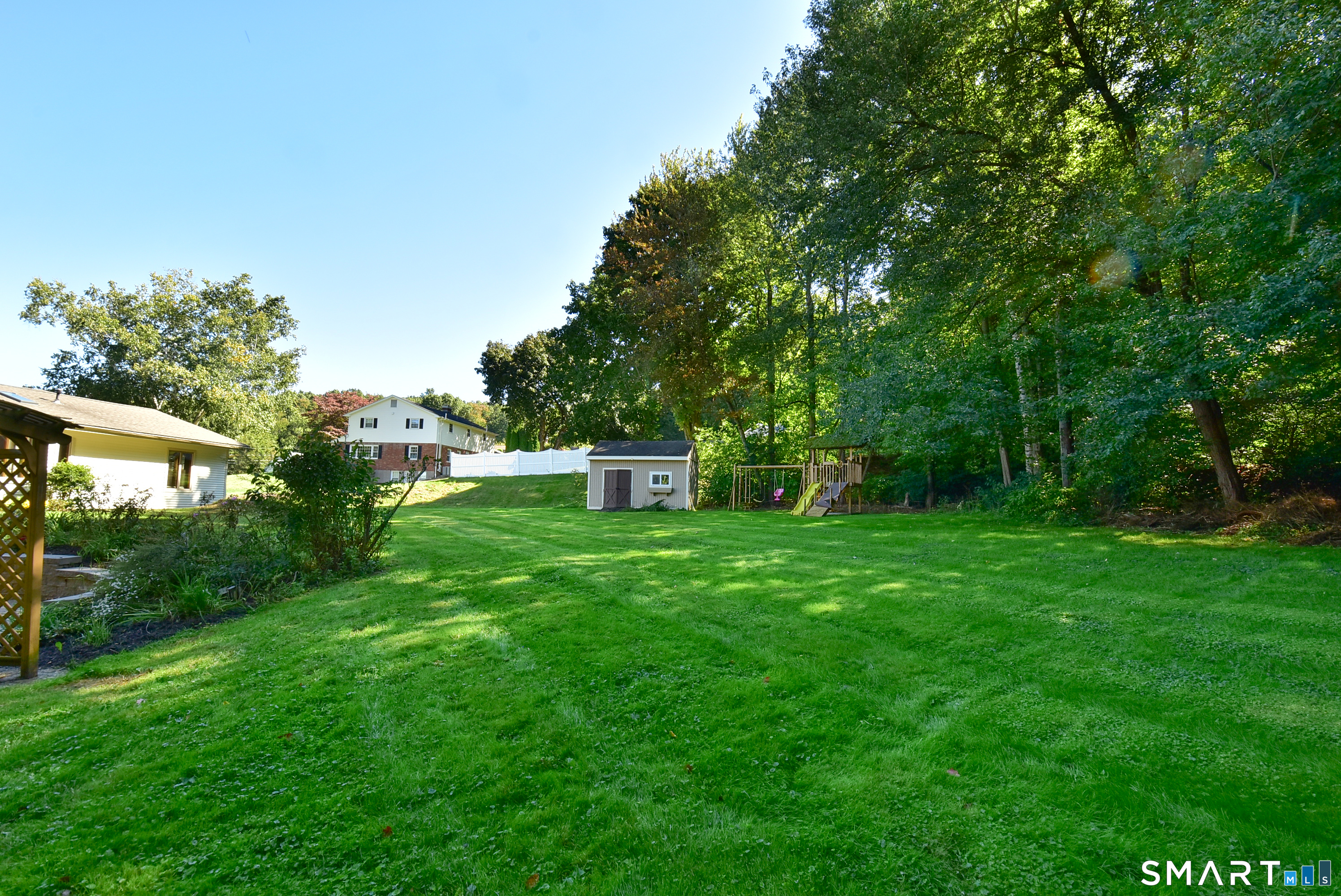 27 Gail Drive photo 37