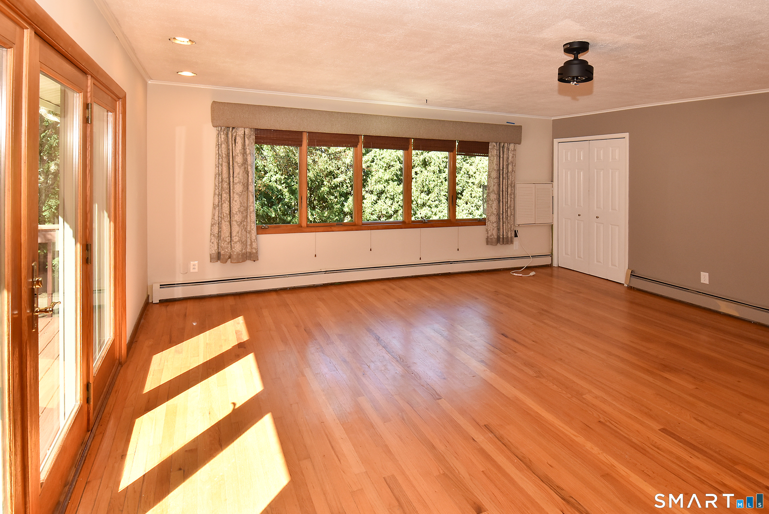 27 Gail Drive photo 8