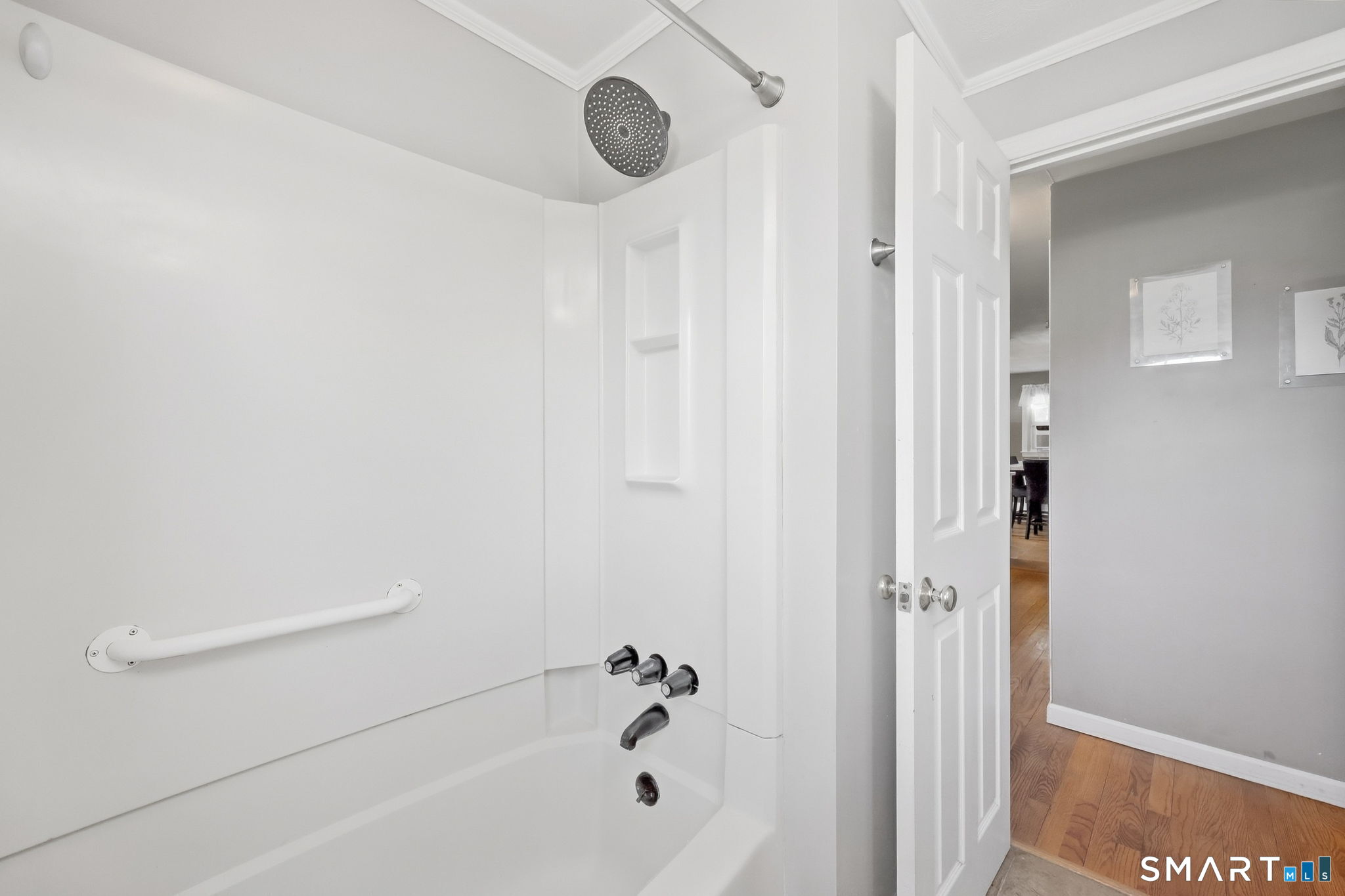 14 Gordon Avenue photo 28
