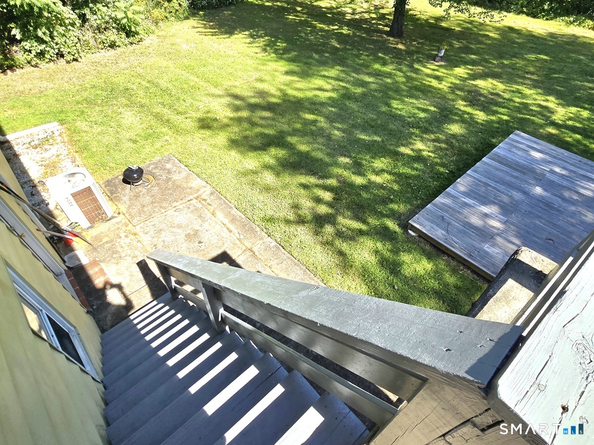 4 Echo Lane photo 26
