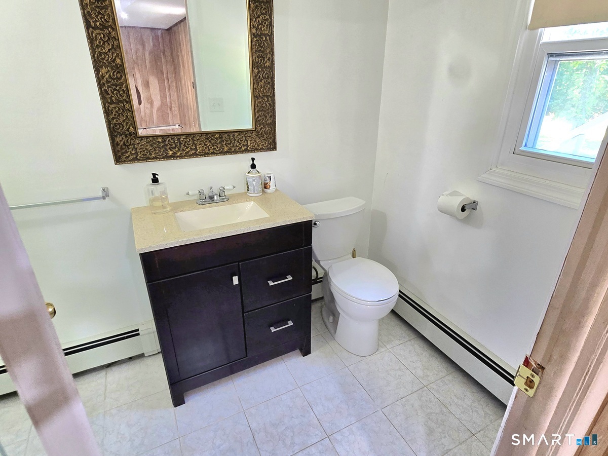 4 Echo Lane photo 17