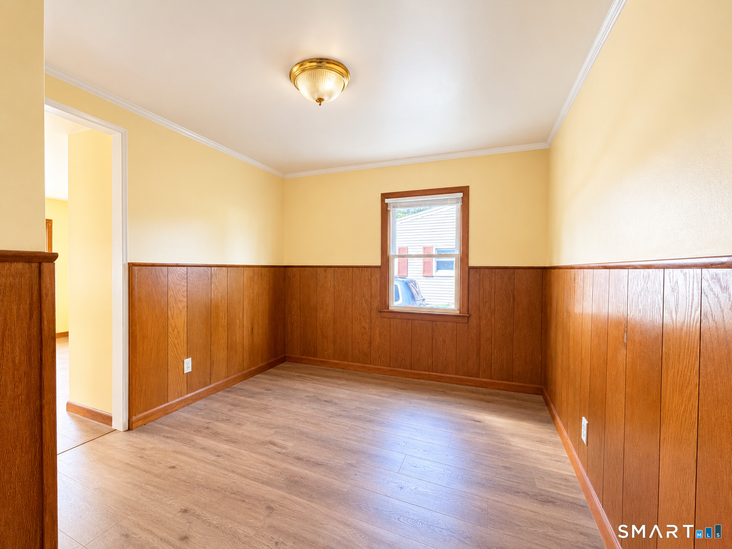1 Lois Avenue photo 11