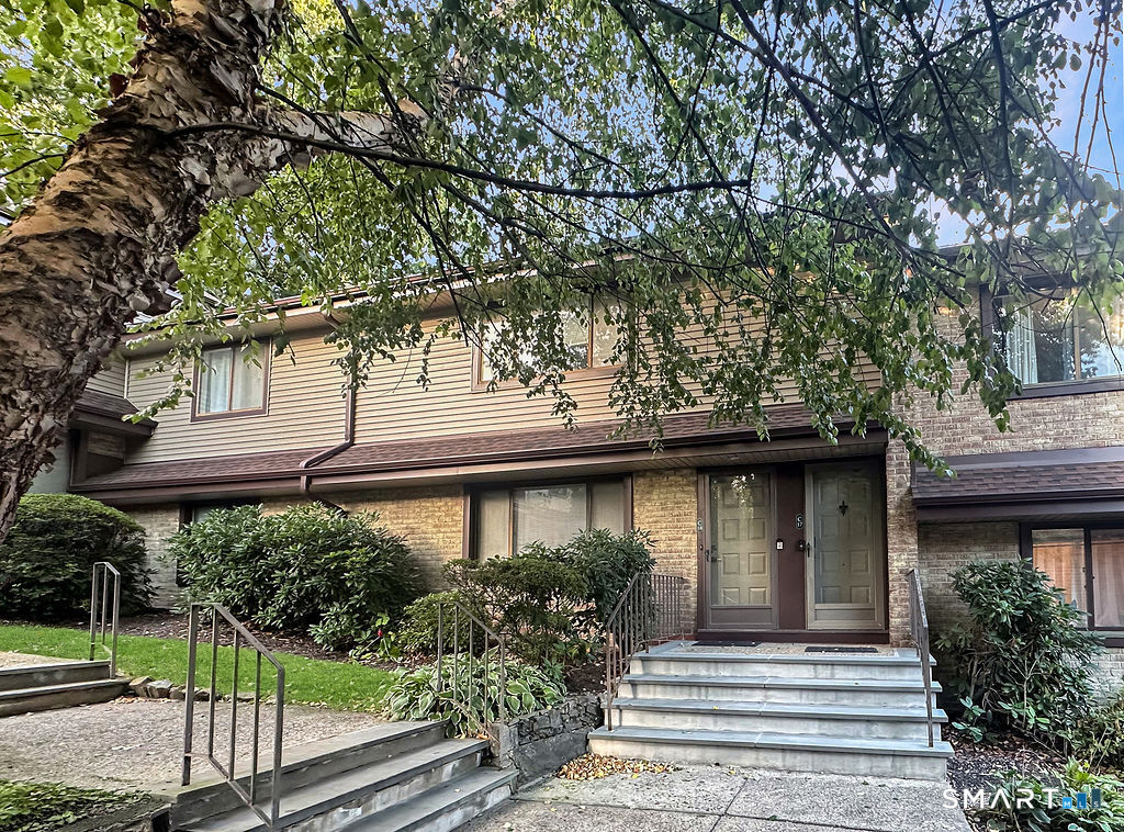 2437 Bedford Street Unit #C18