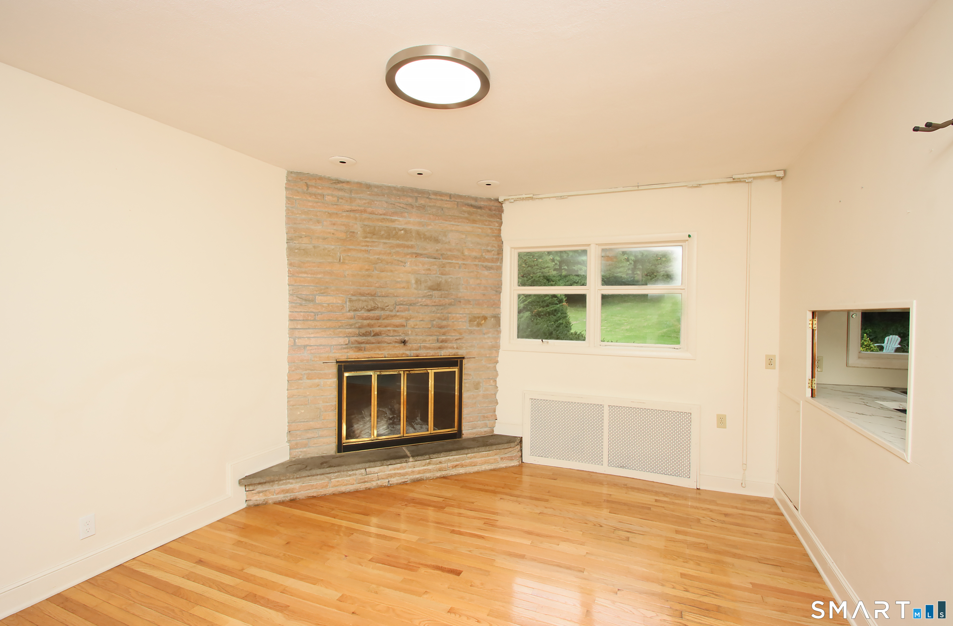 85 Center Street photo 7