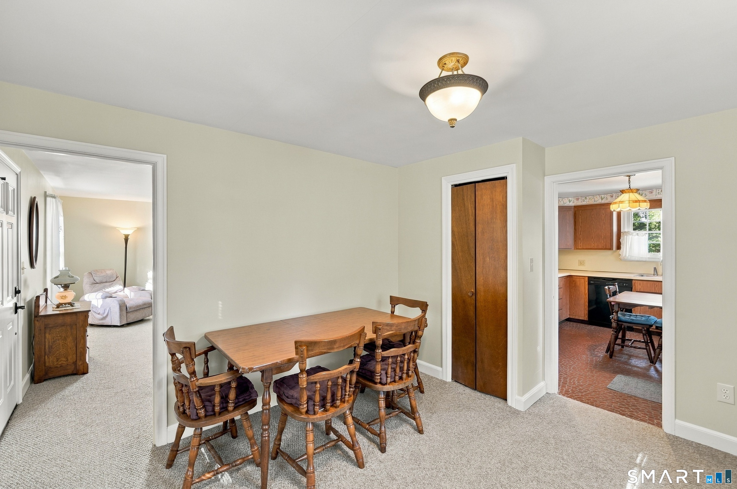 82 McKinley Street photo 11