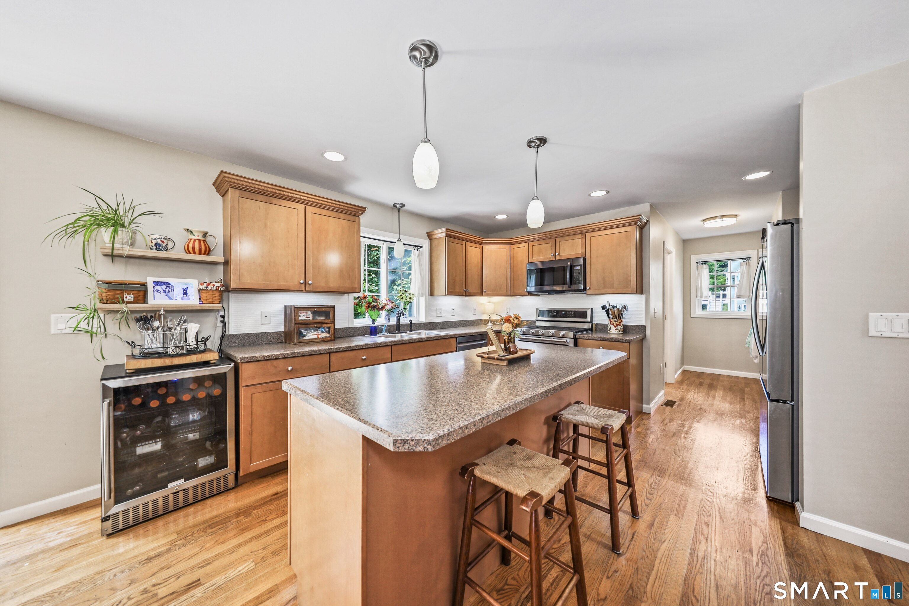 53 Howard Lane photo 10