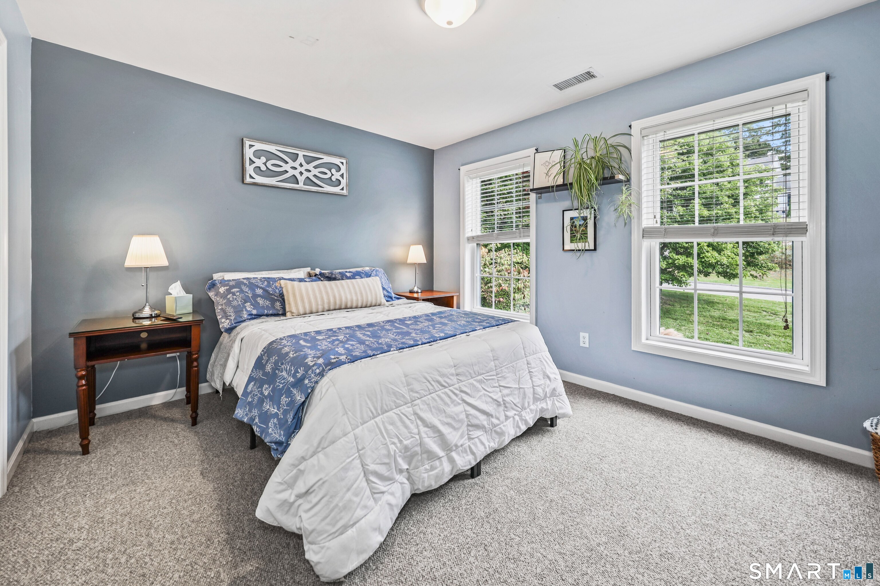 53 Howard Lane photo 23