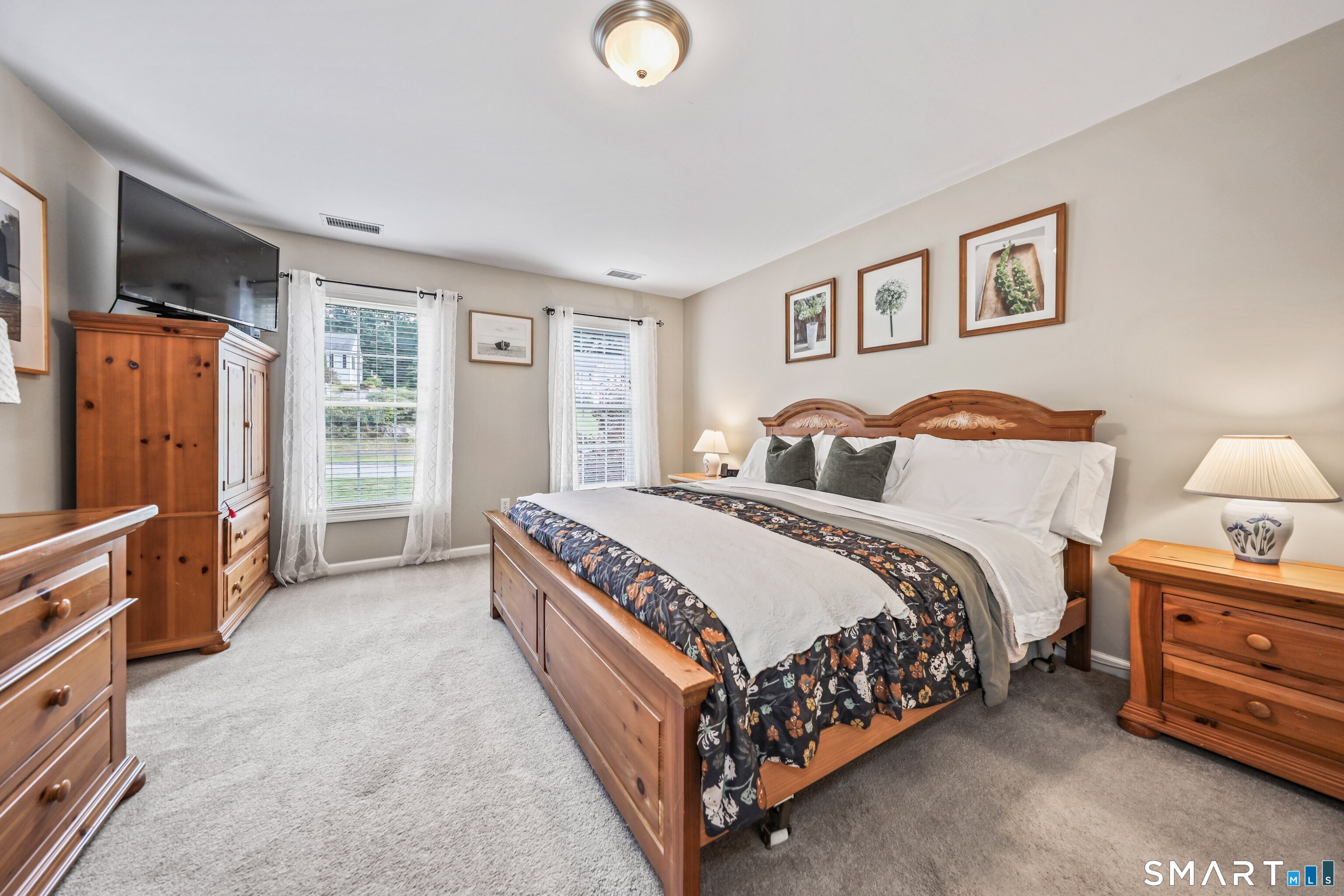 53 Howard Lane photo 27