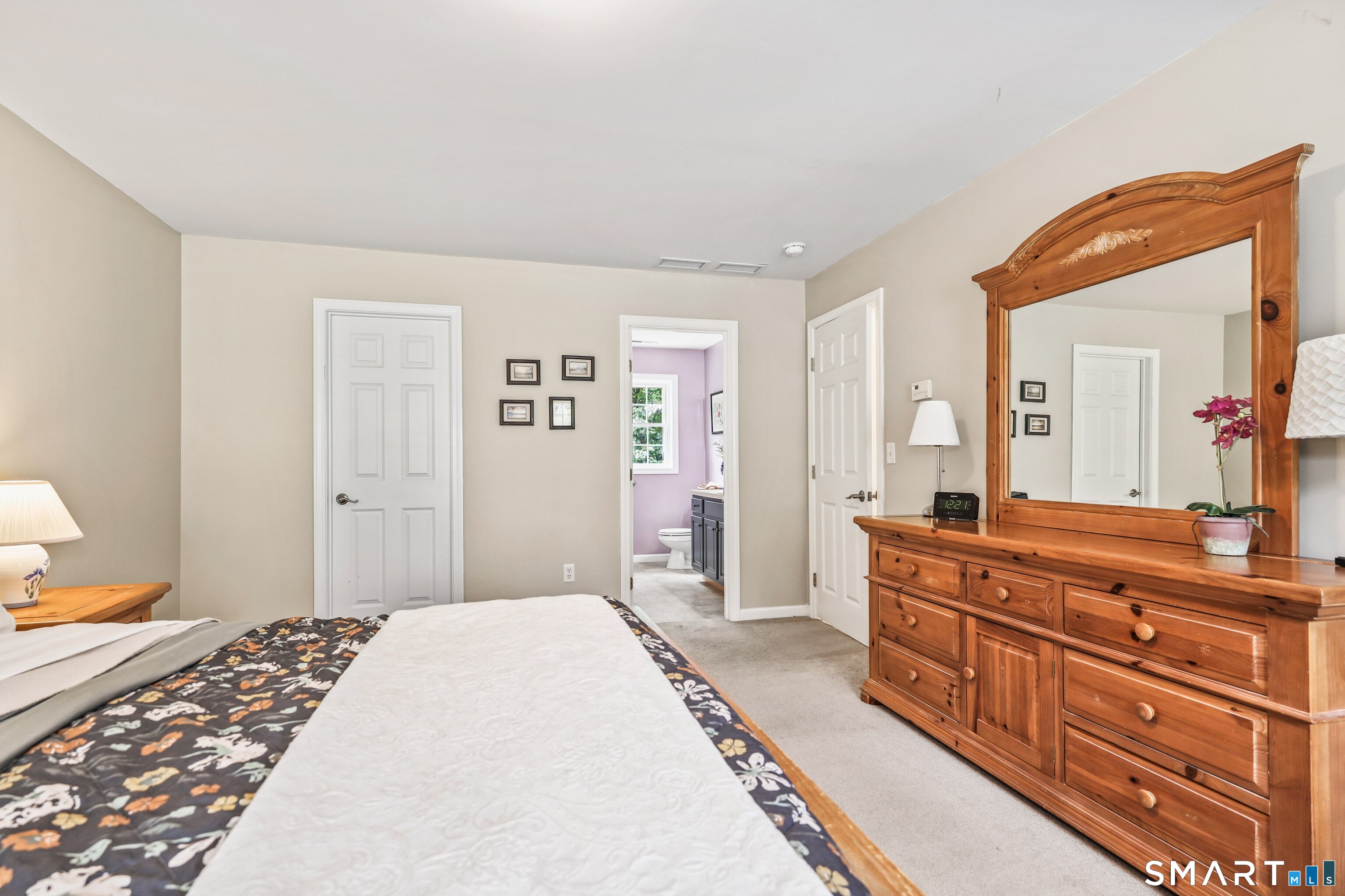 53 Howard Lane photo 28