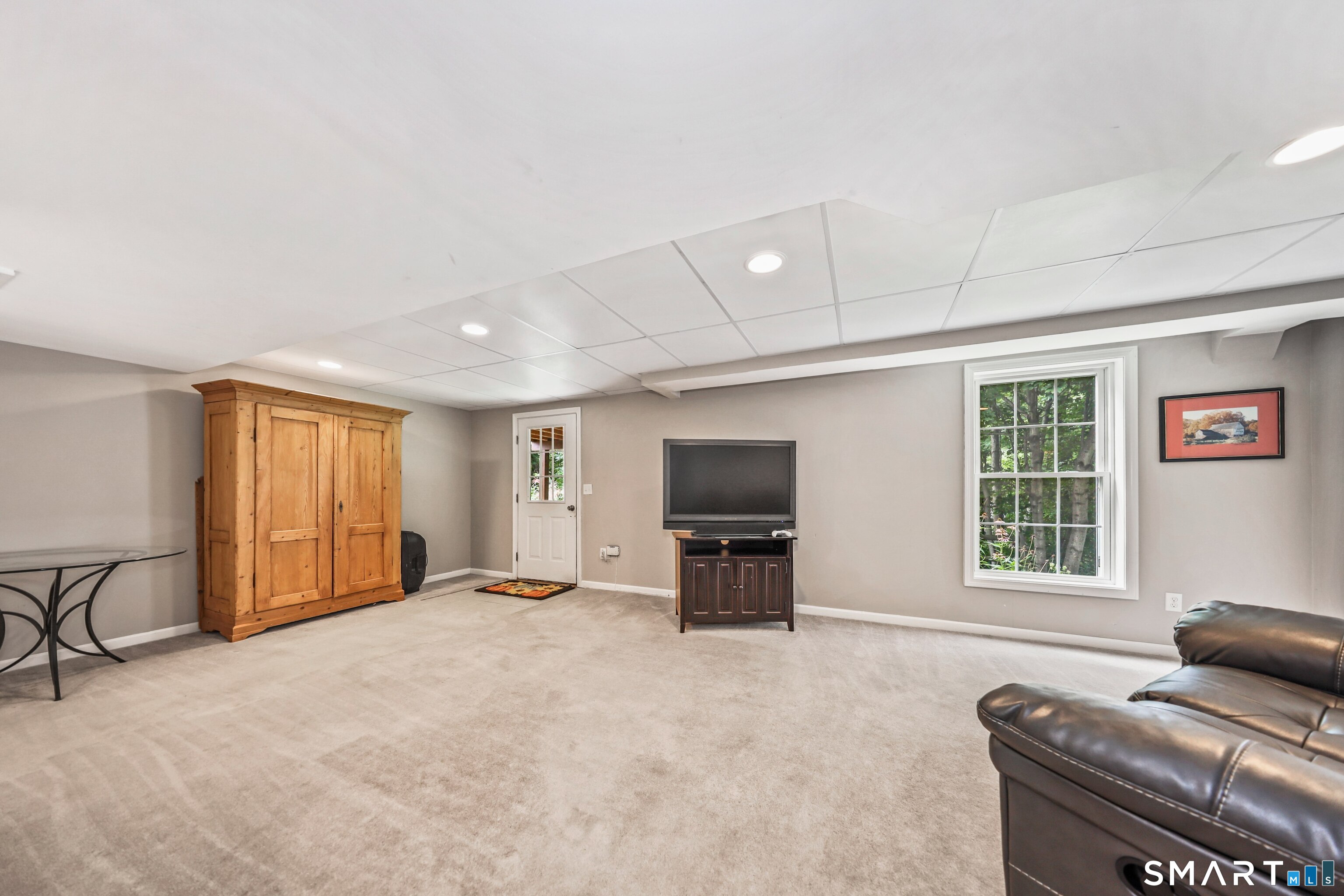53 Howard Lane photo 31