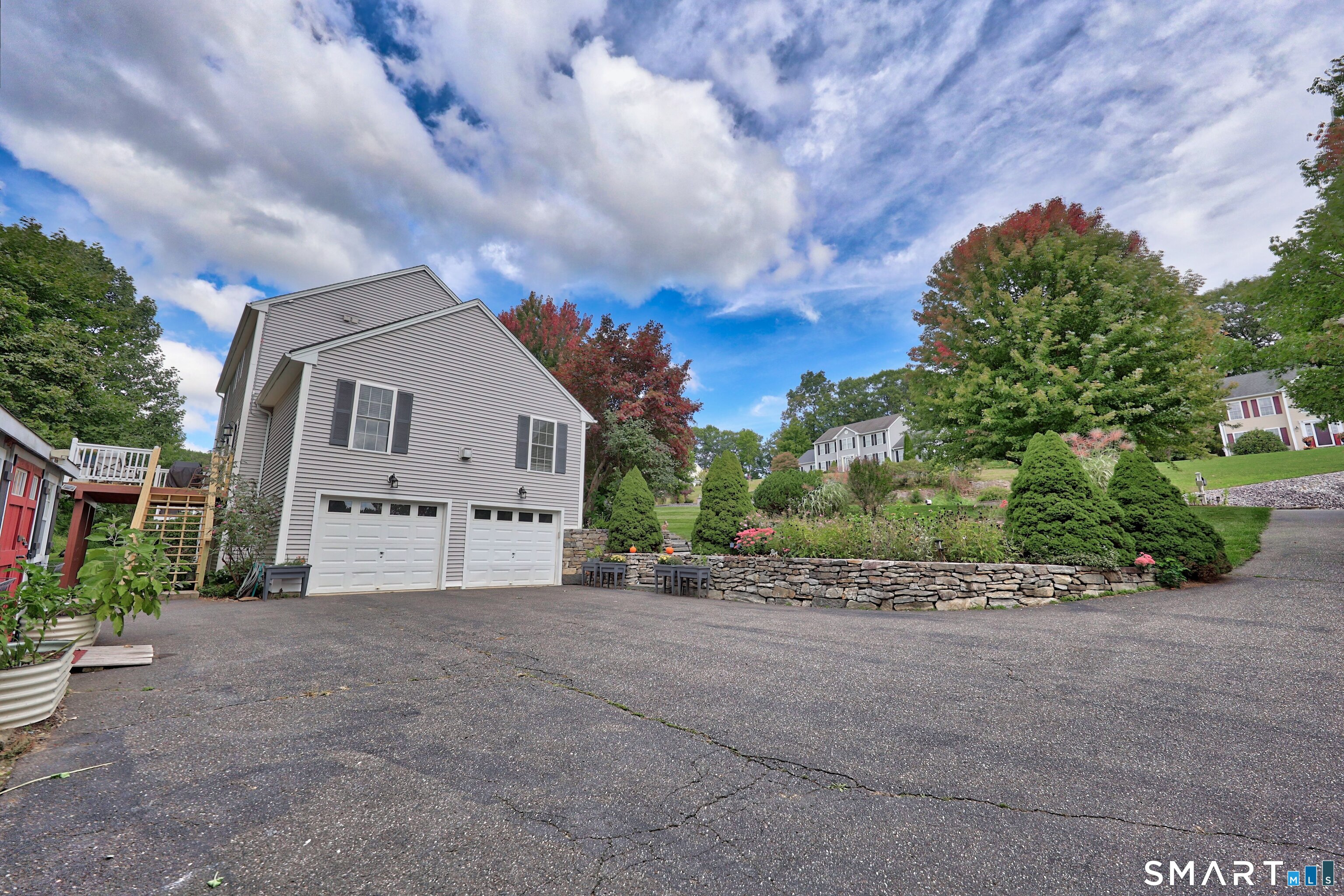 53 Howard Lane photo 36