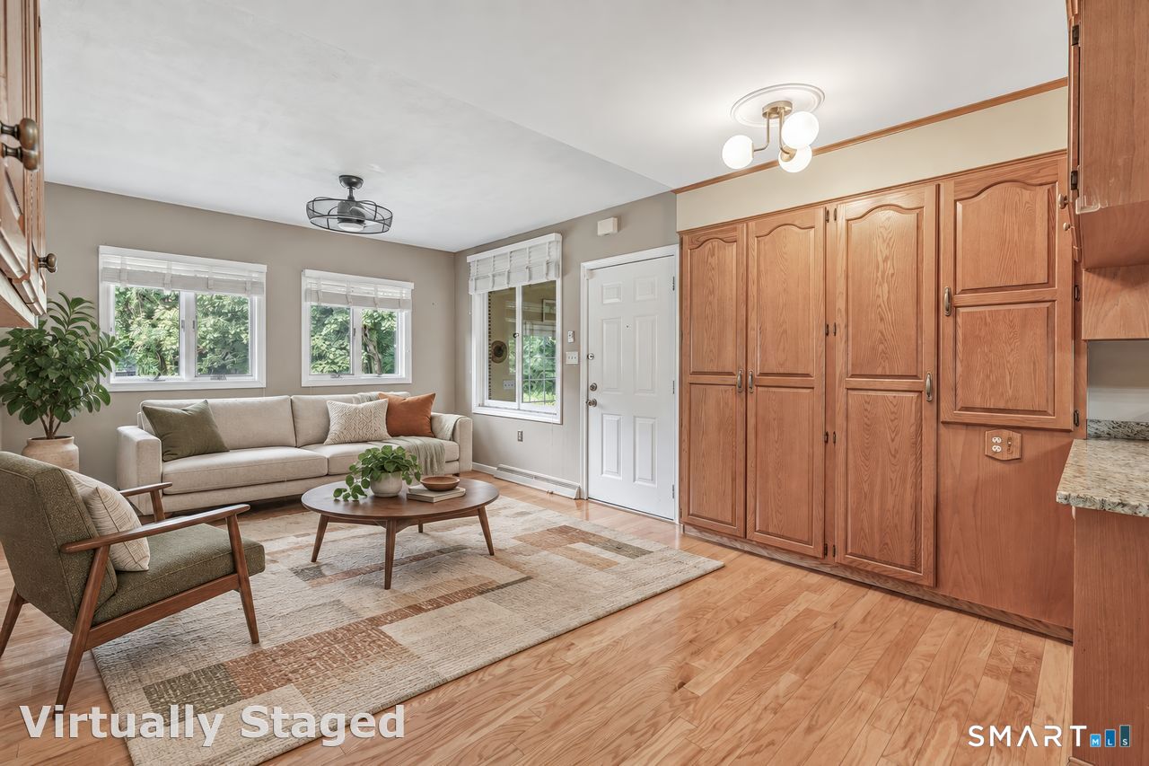 10 Lombard Drive photo 19