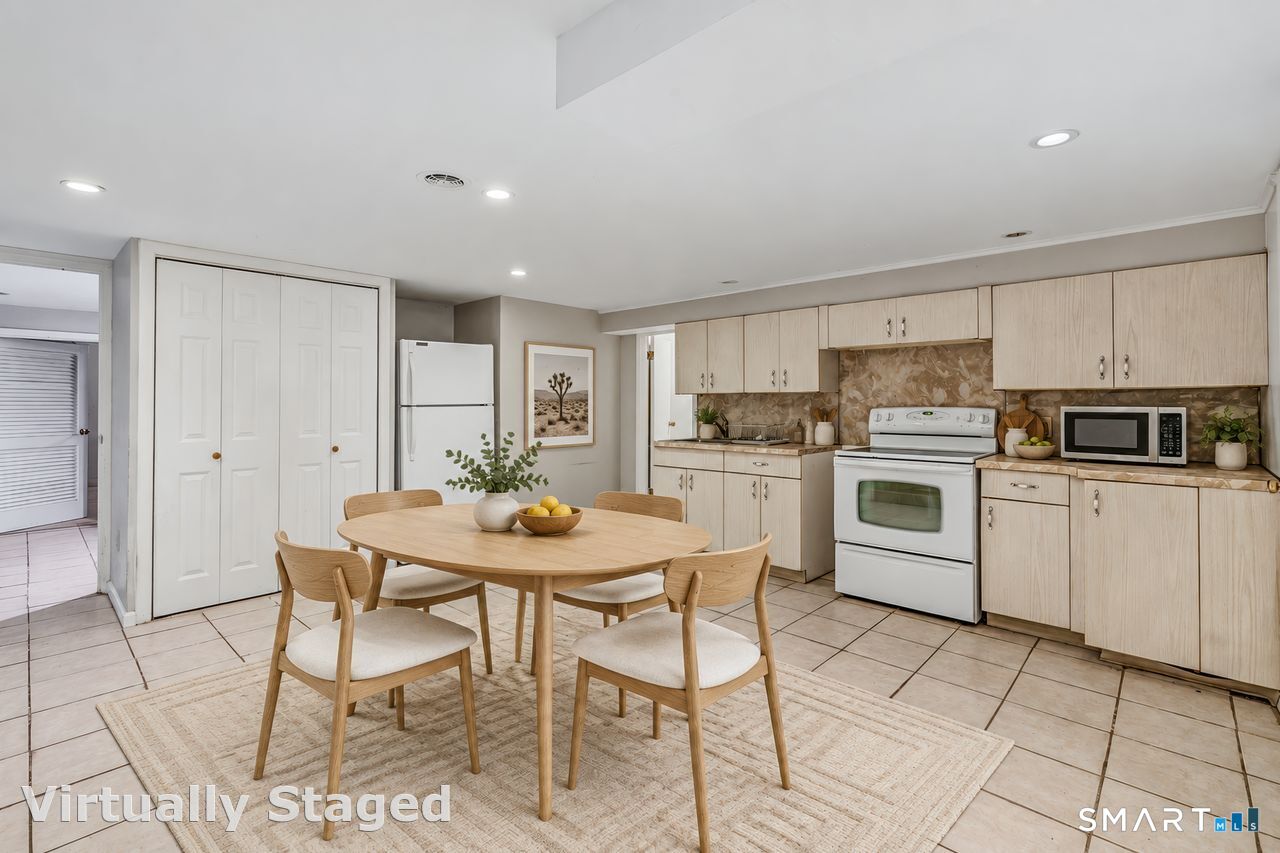 10 Lombard Drive photo 38