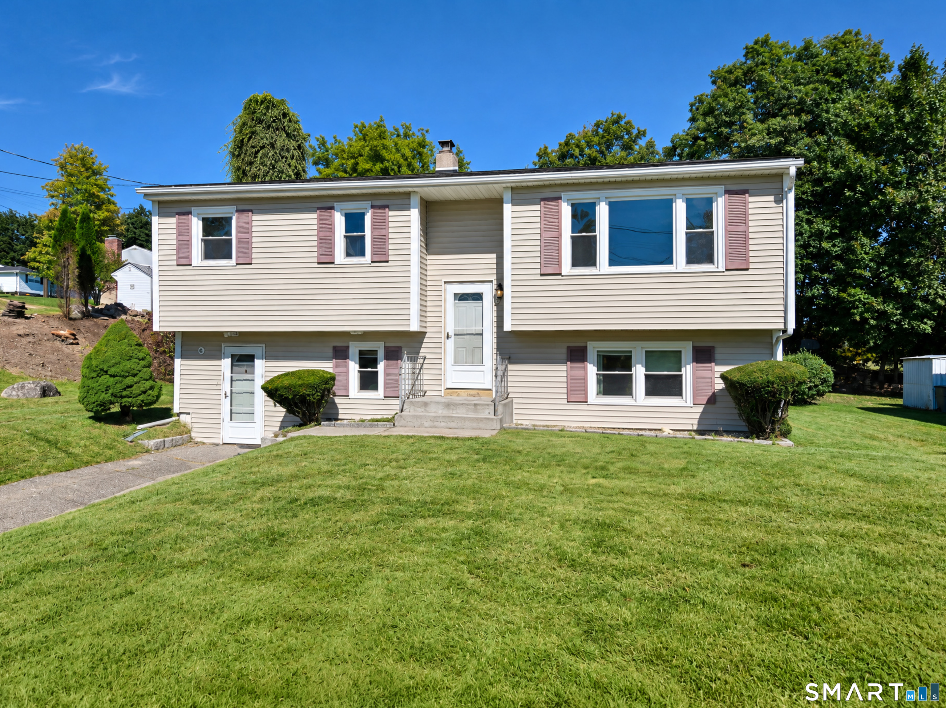 3 Carolyn Avenue